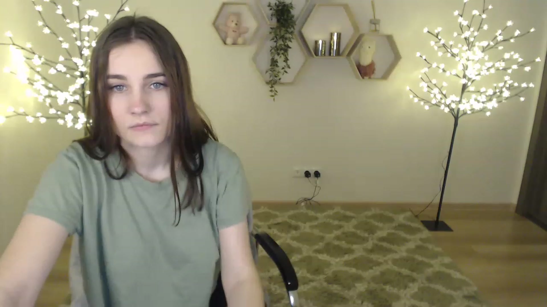 Gallery image thumbnail from LaneyGrey's myfreecams stream on, 02/06/2023, 11:01 image 14 of 20