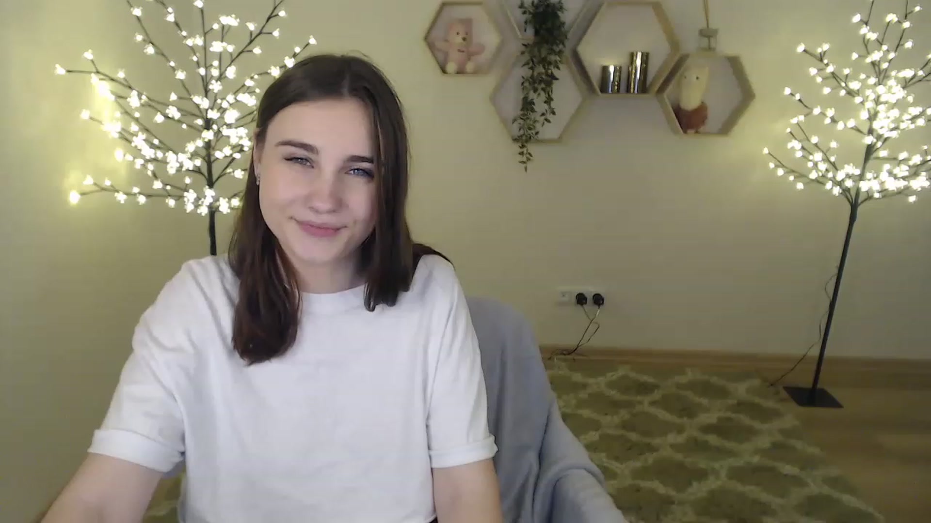 Gallery image thumbnail from LaneyGrey's myfreecams stream on, 02/07/2023, 12:24 image 13 of 20
