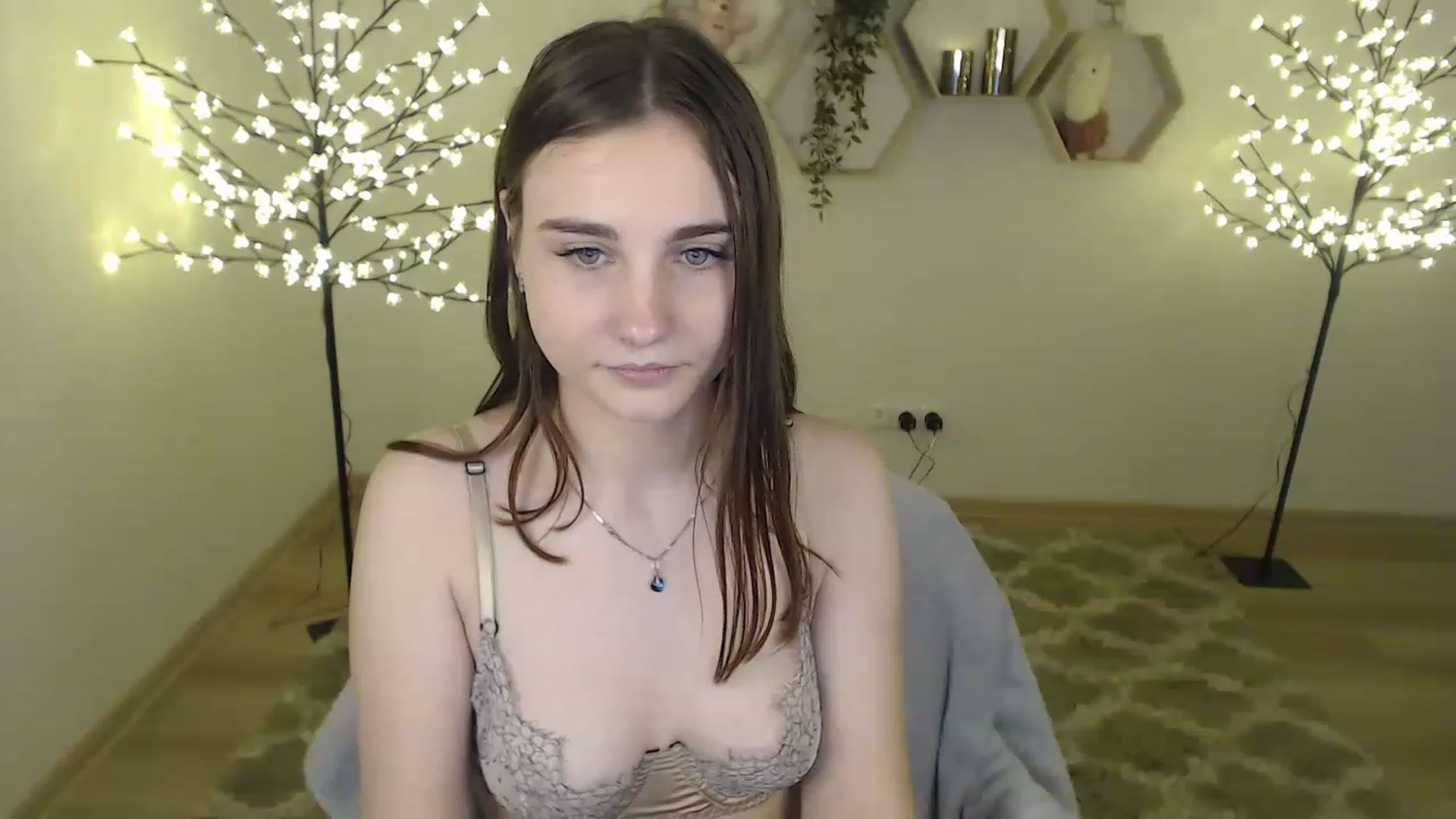 Gallery image thumbnail from LaneyGrey's myfreecams stream on, 02/07/2023, 12:24 image 1 of 20