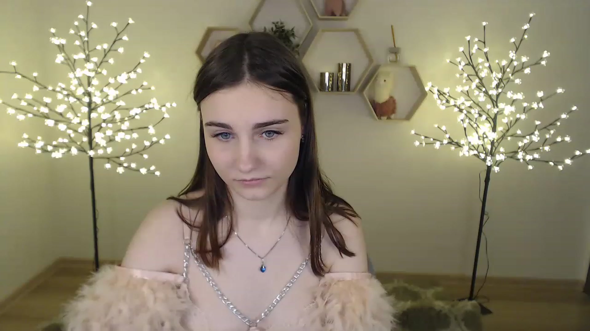 Gallery image thumbnail from LaneyGrey's myfreecams stream on, 02/11/2023, 10:53 image 18 of 20