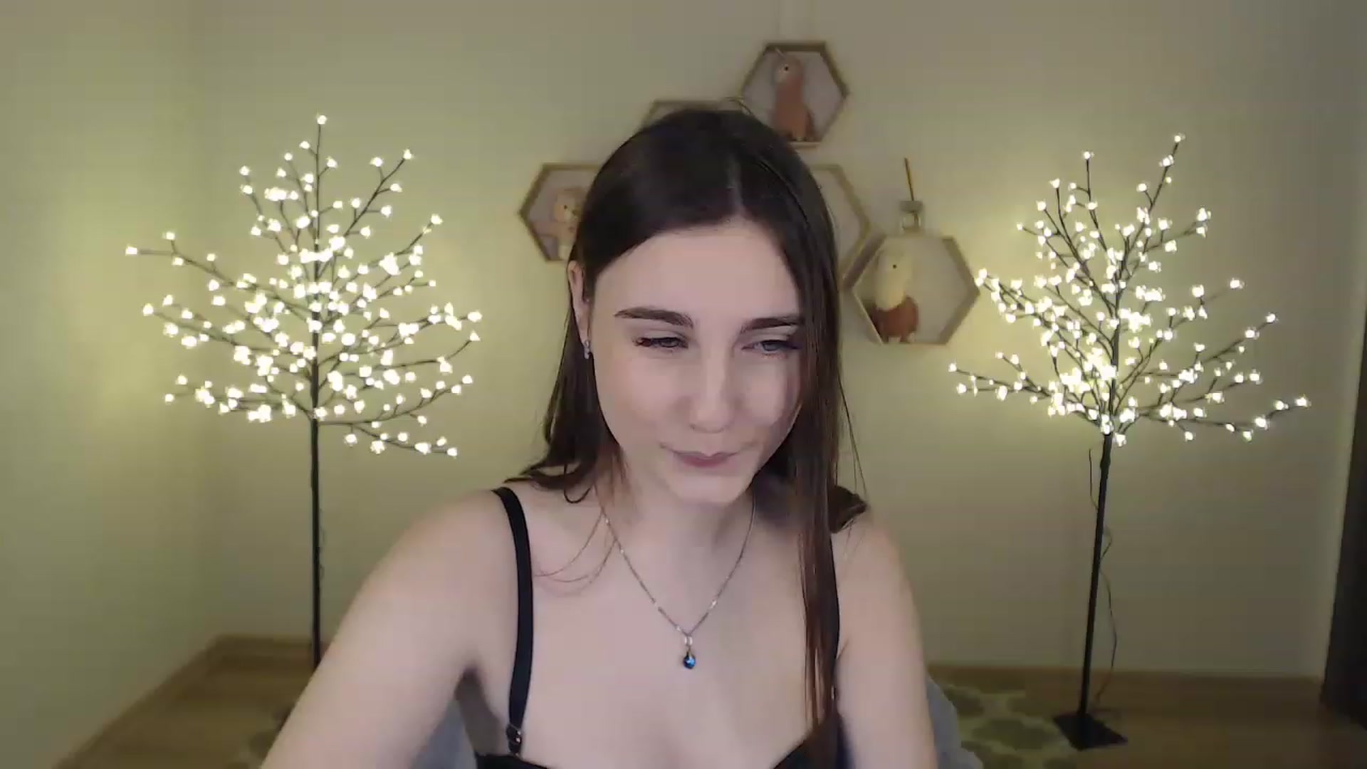 Gallery image thumbnail from LaneyGrey's myfreecams stream on, 02/12/2023, 09:21 image 19 of 20