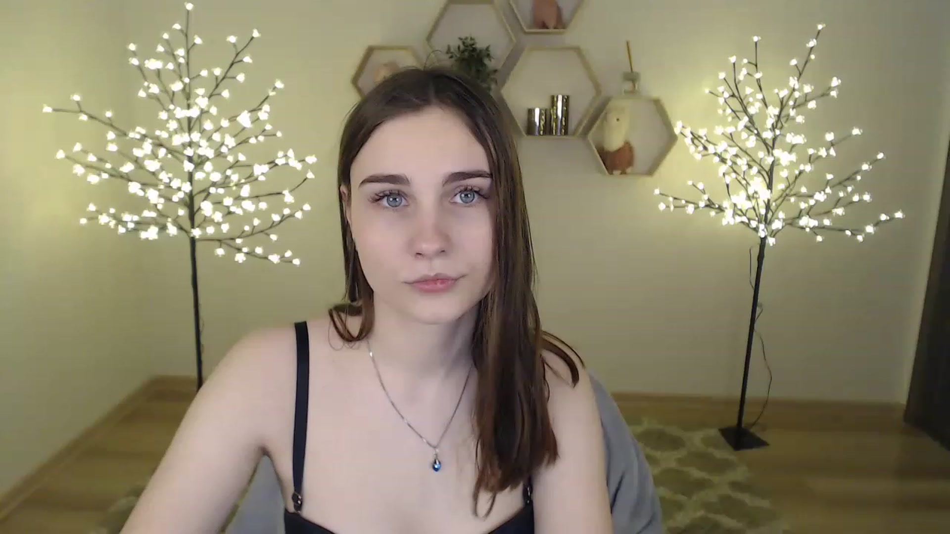 Gallery image thumbnail from LaneyGrey's myfreecams stream on, 02/12/2023, 13:31 image 7 of 20