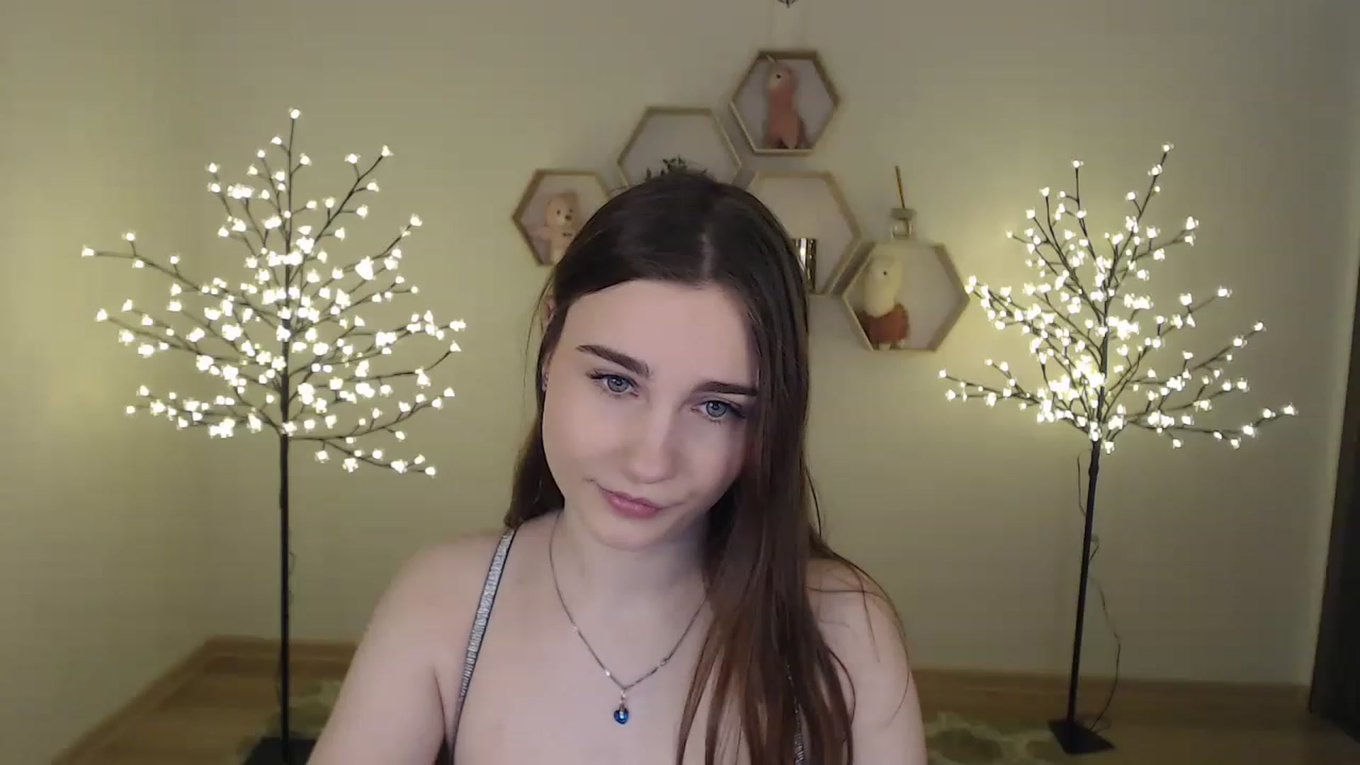 Gallery image thumbnail from LaneyGrey's myfreecams stream on, 02/13/2023, 08:24 image 12 of 20