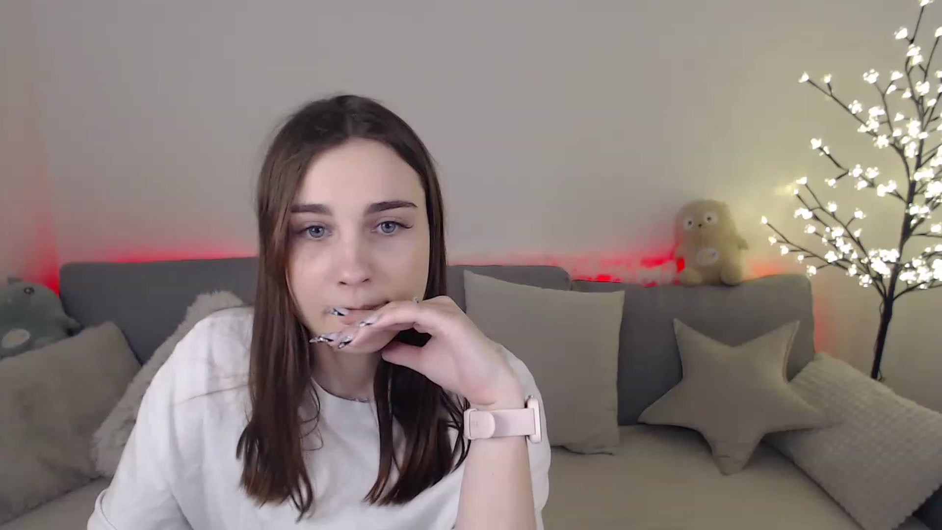 Gallery image thumbnail from LaneyGrey's myfreecams stream on, 02/18/2023, 11:03 image 10 of 20