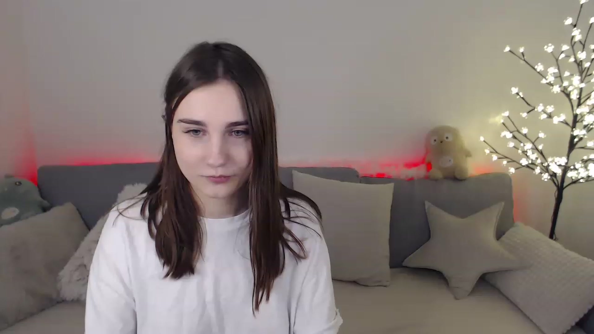 Gallery image thumbnail from LaneyGrey's myfreecams stream on, 02/18/2023, 11:03 image 19 of 20