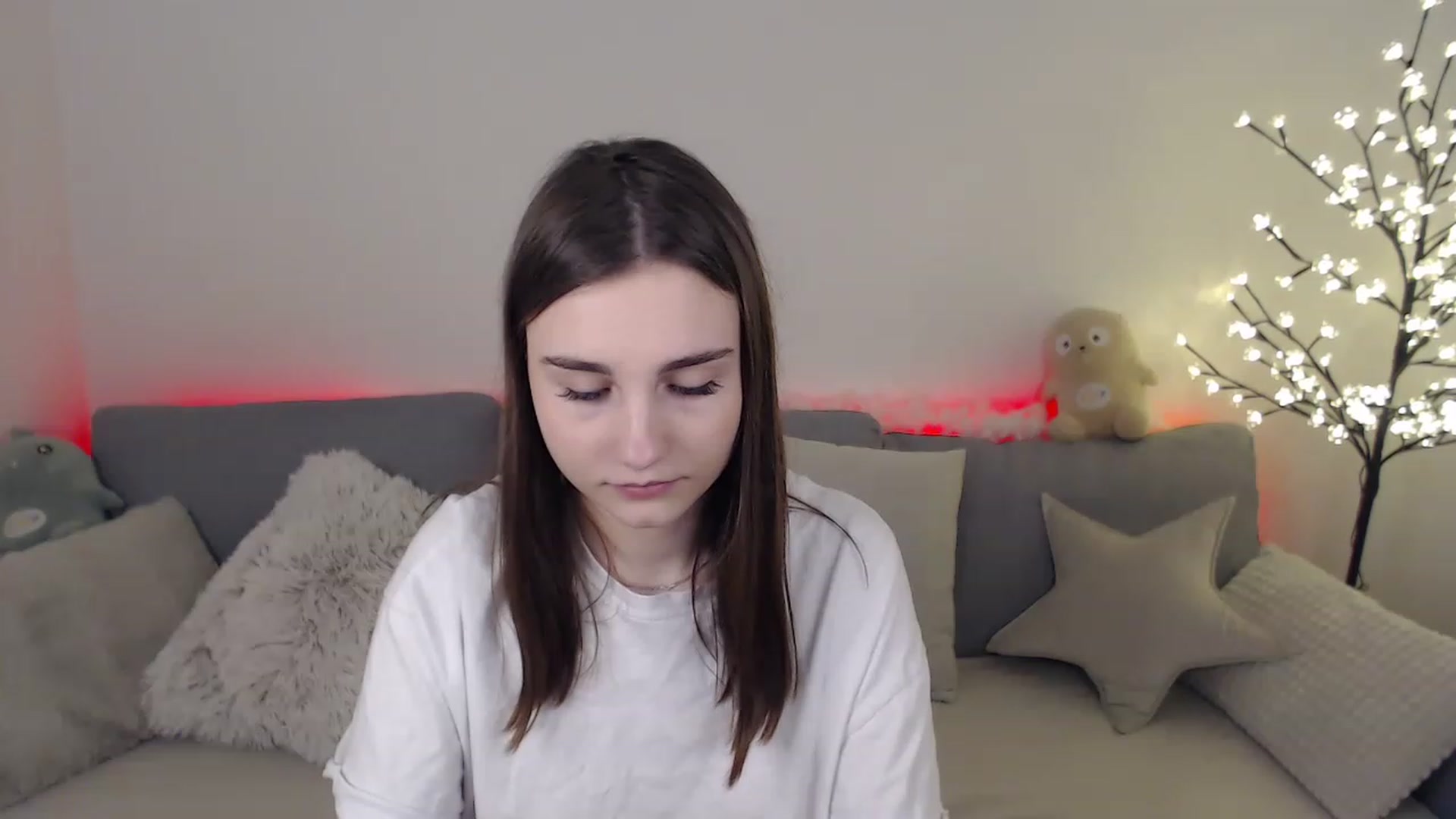 Gallery image thumbnail from LaneyGrey's myfreecams stream on, 02/18/2023, 11:03 image 15 of 20