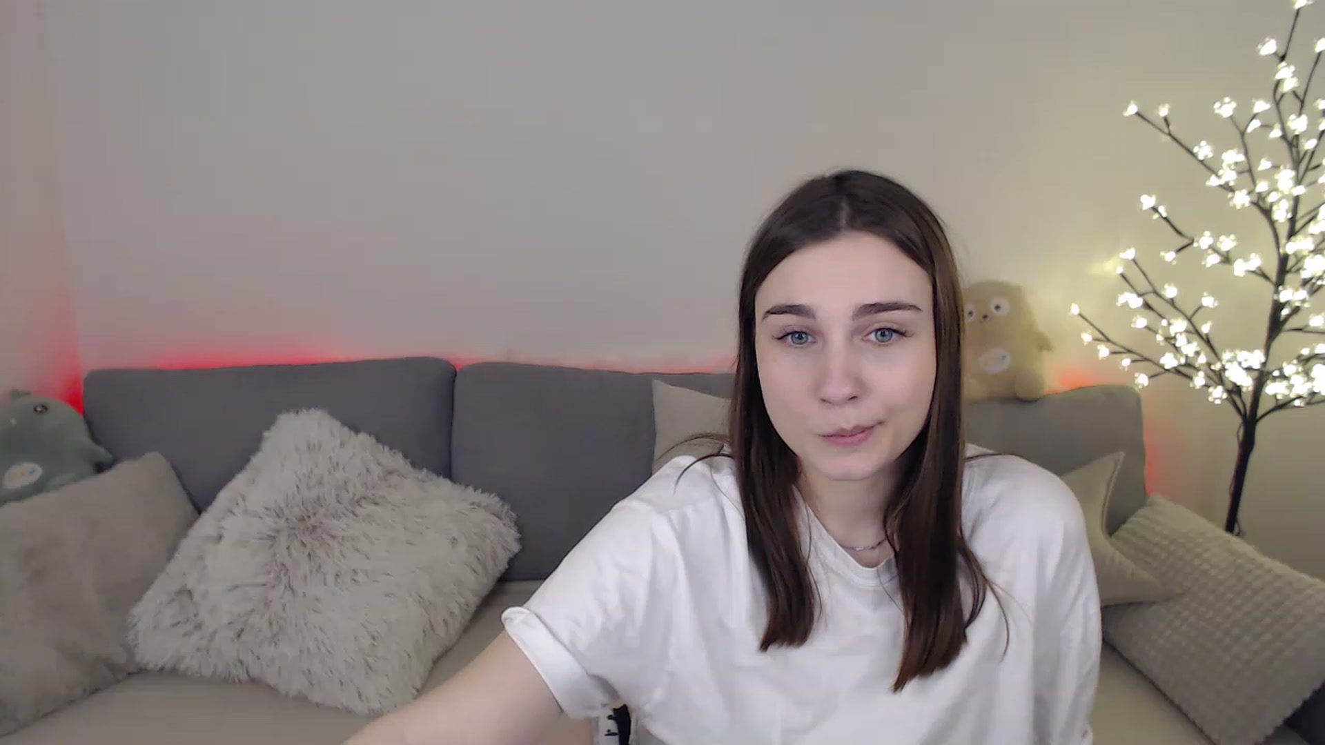 Gallery image thumbnail from LaneyGrey's myfreecams stream on, 02/18/2023, 11:03 image 14 of 20
