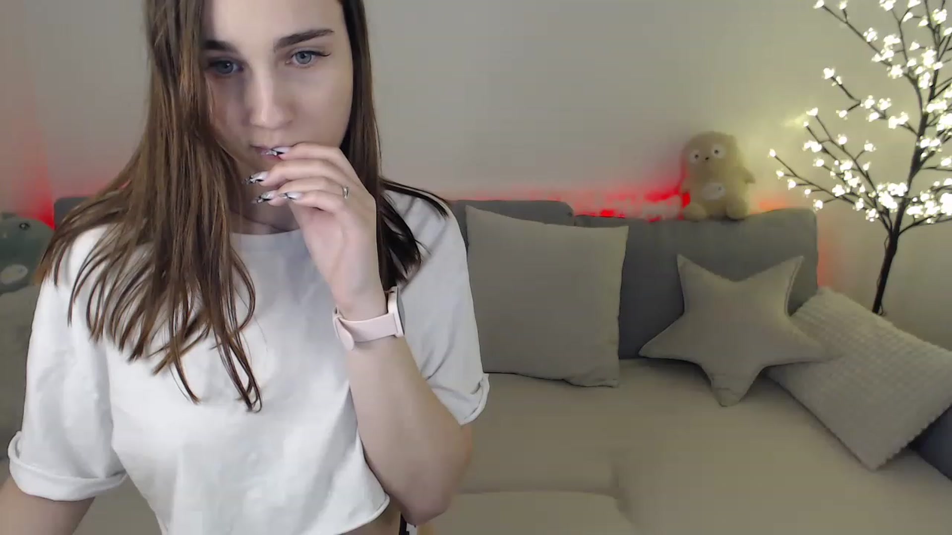 Gallery image thumbnail from LaneyGrey's myfreecams stream on, 02/18/2023, 11:03 image 9 of 20