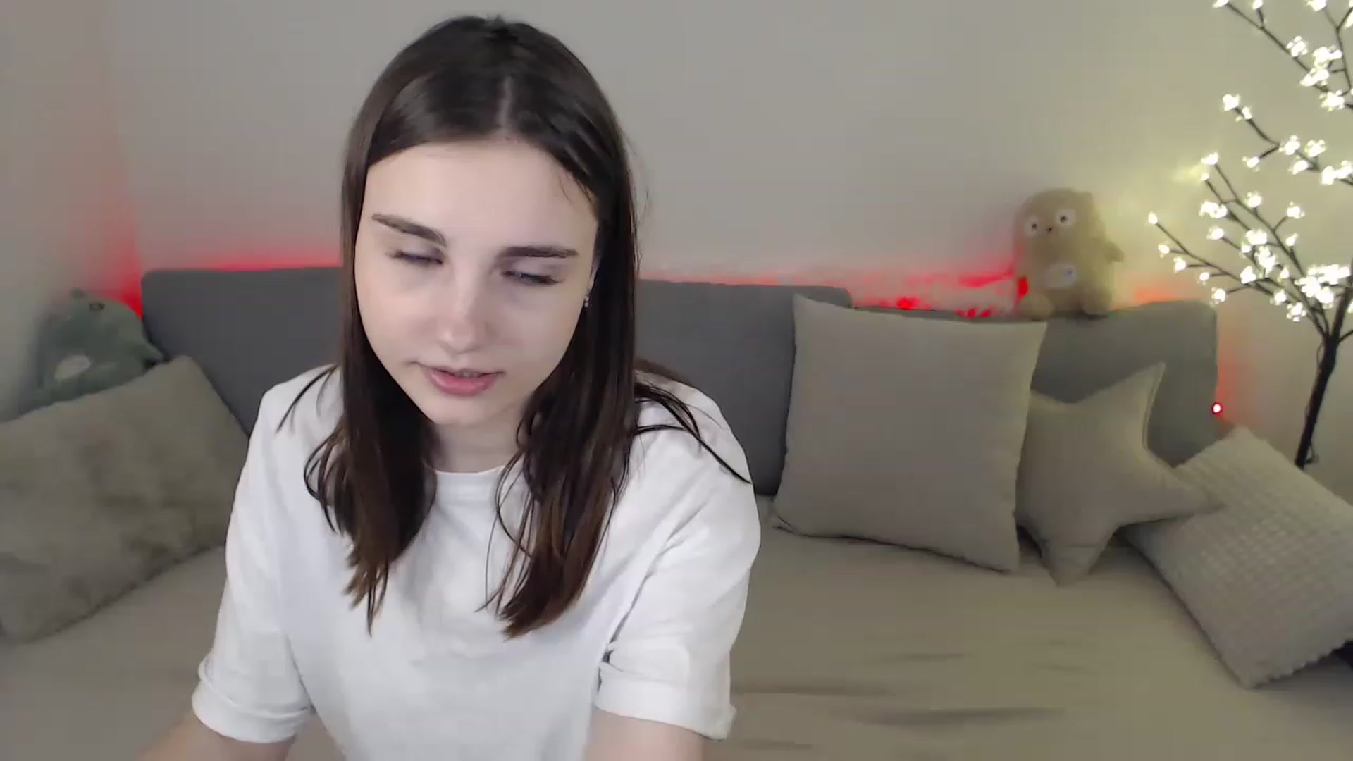 Gallery image thumbnail from LaneyGrey's myfreecams stream on, 02/18/2023, 13:10 image 11 of 20