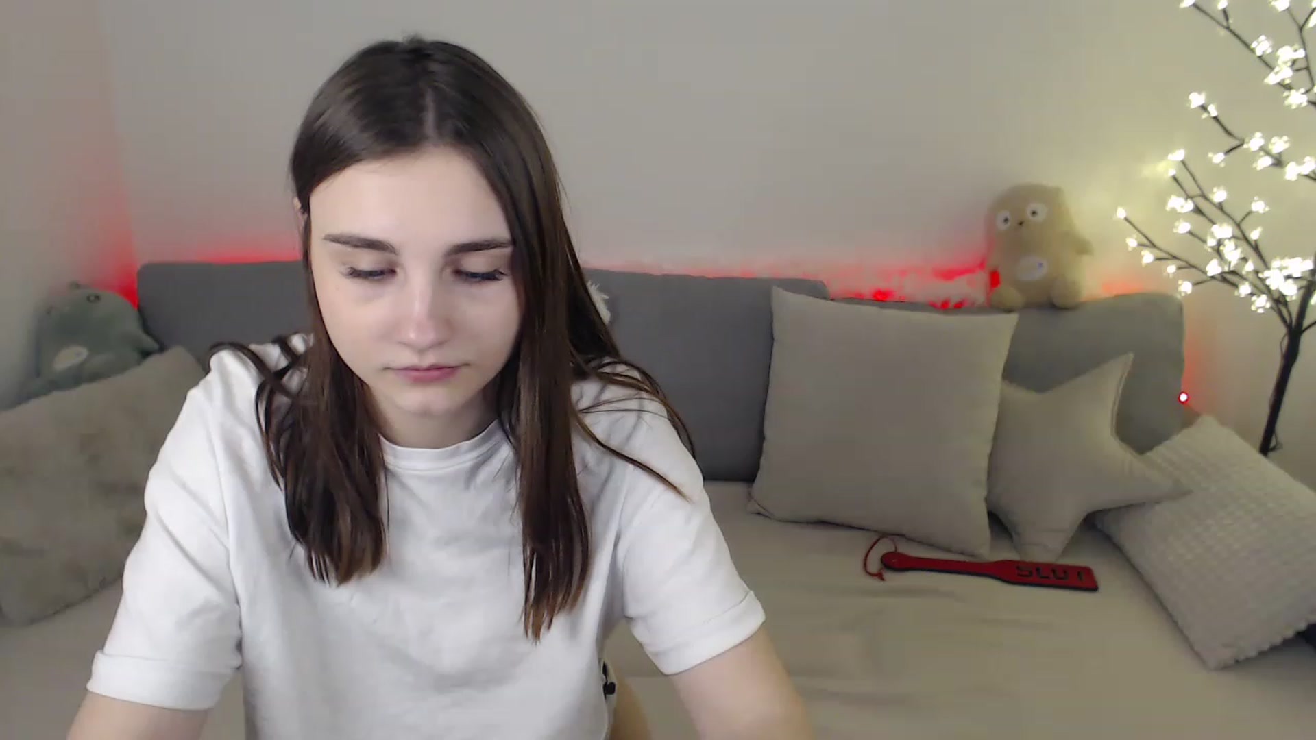 Gallery image thumbnail from LaneyGrey's myfreecams stream on, 02/18/2023, 13:10 image 7 of 20
