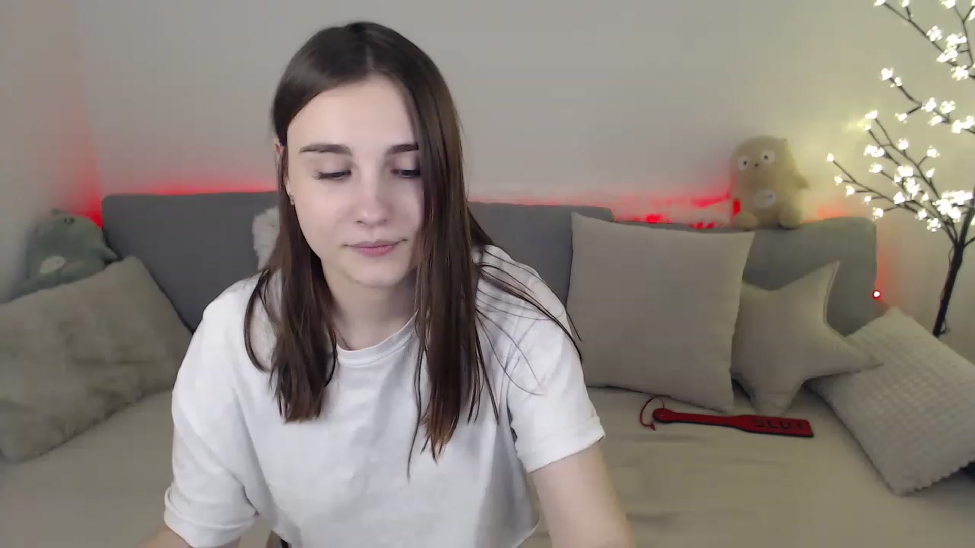 Gallery image thumbnail from LaneyGrey's myfreecams stream on, 02/18/2023, 13:10 image 9 of 20