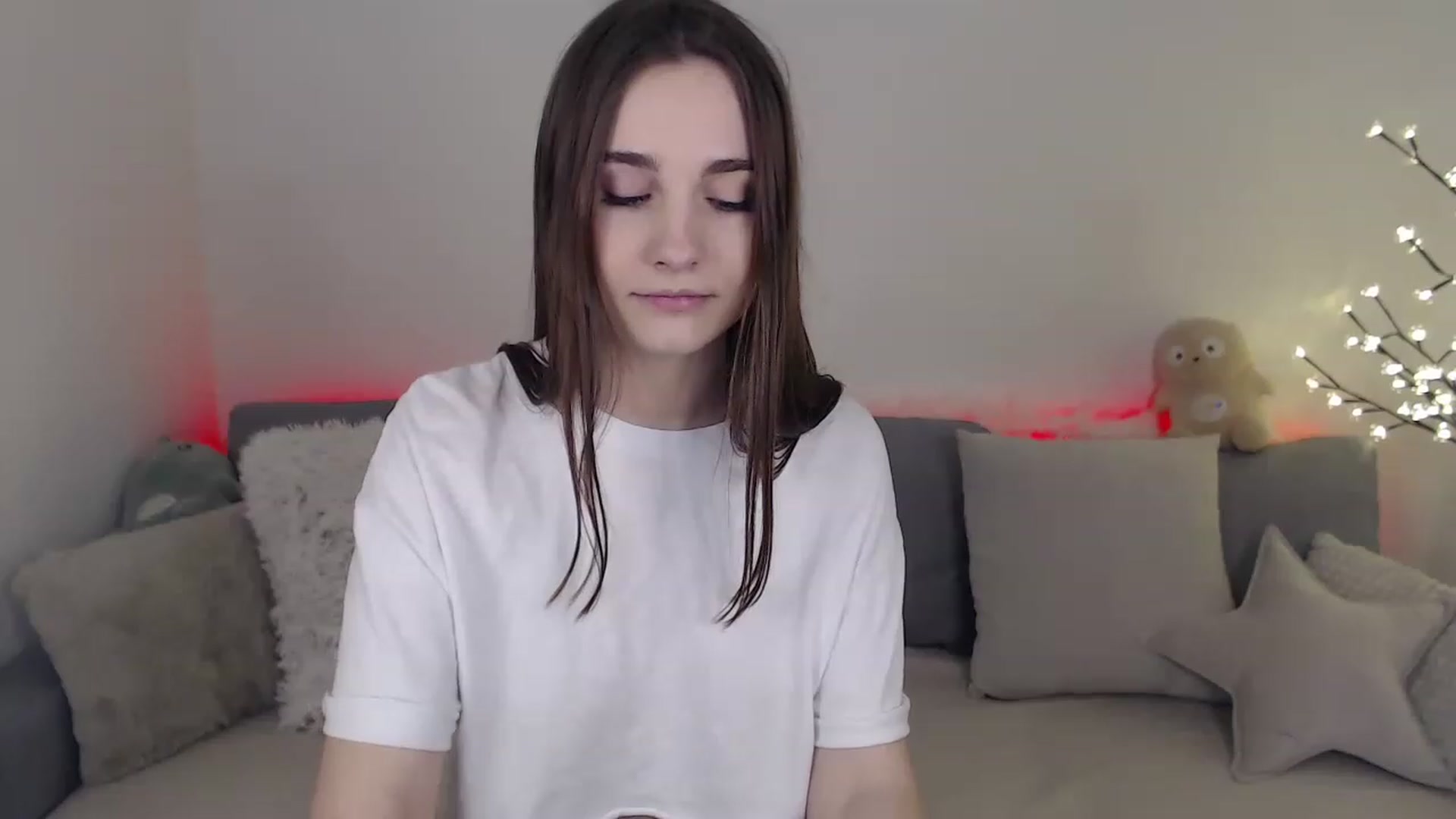 Gallery image thumbnail from LaneyGrey's myfreecams stream on, 02/20/2023, 09:54 image 5 of 20