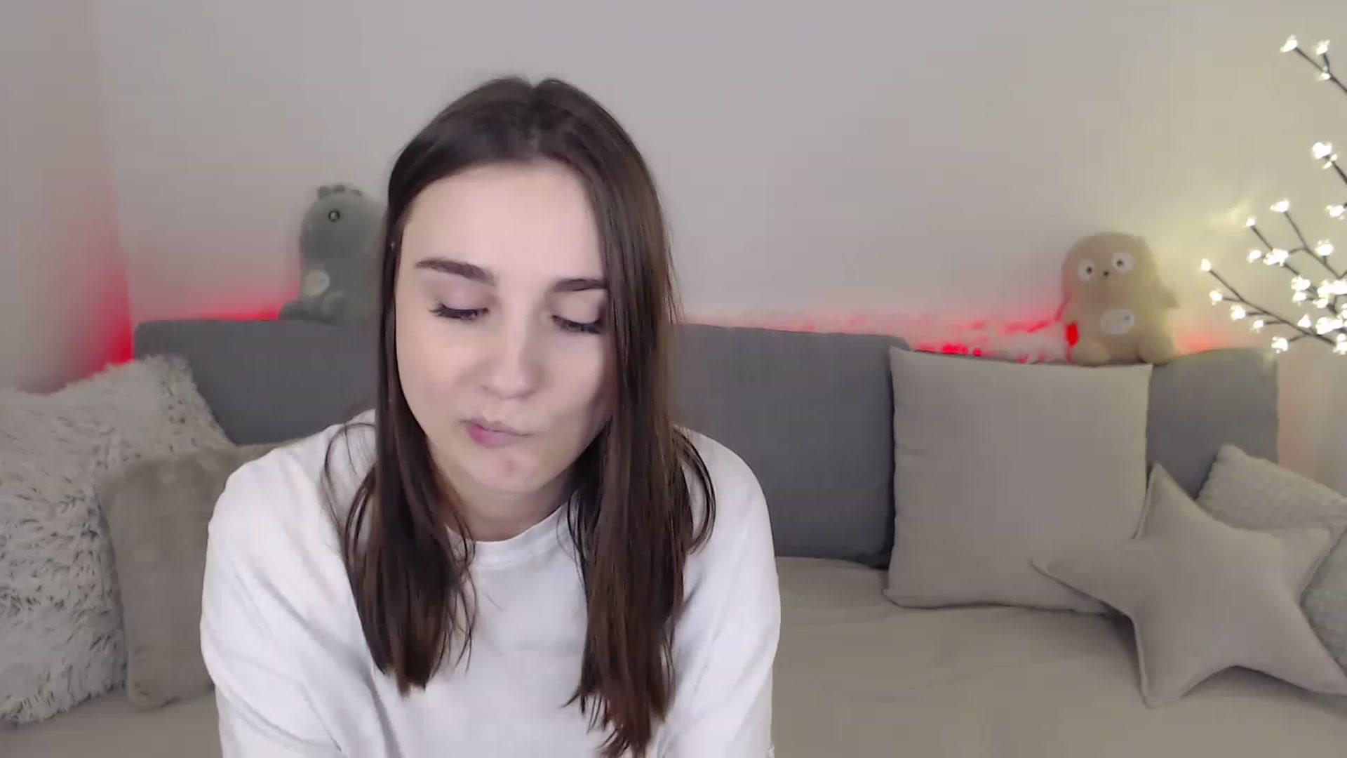 Gallery image thumbnail from LaneyGrey's myfreecams stream on, 02/20/2023, 12:22 image 3 of 20