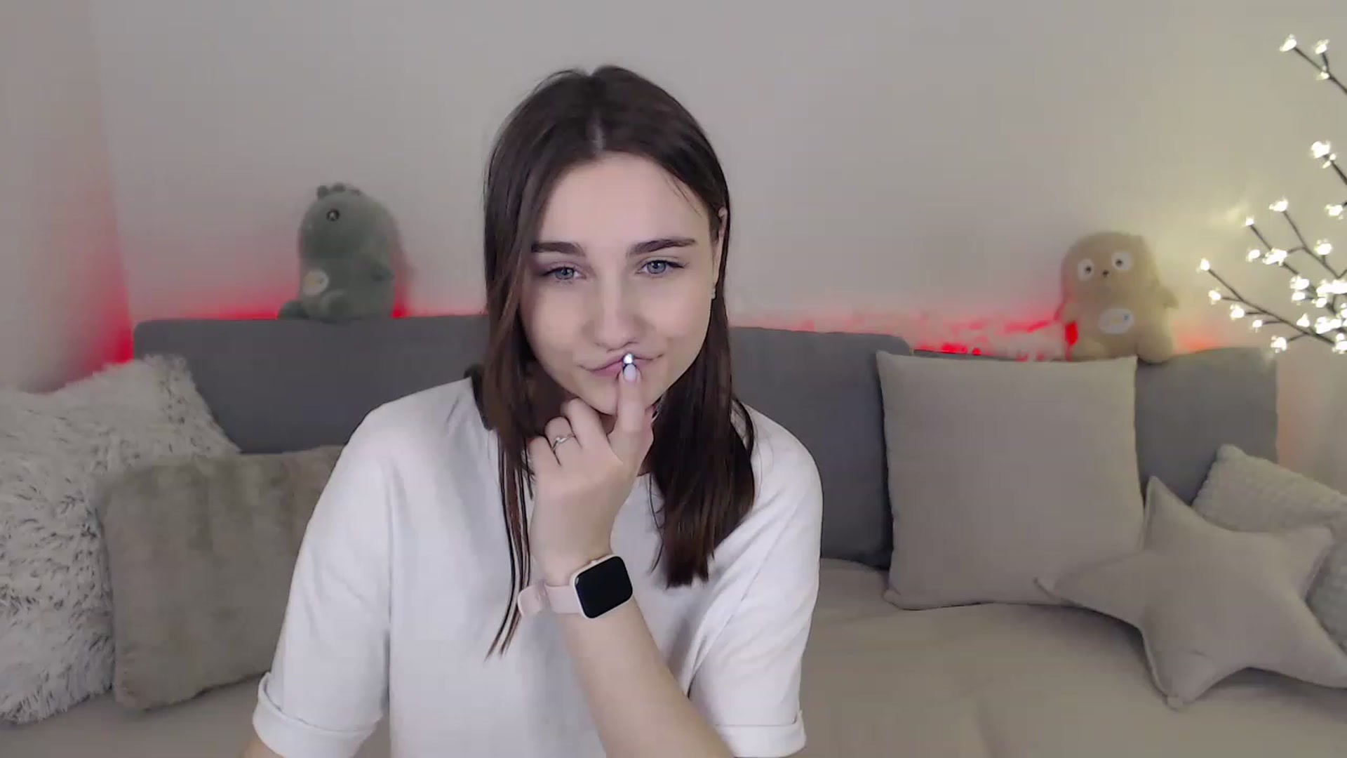 Gallery image thumbnail from LaneyGrey's myfreecams stream on, 02/20/2023, 12:22 image 6 of 20