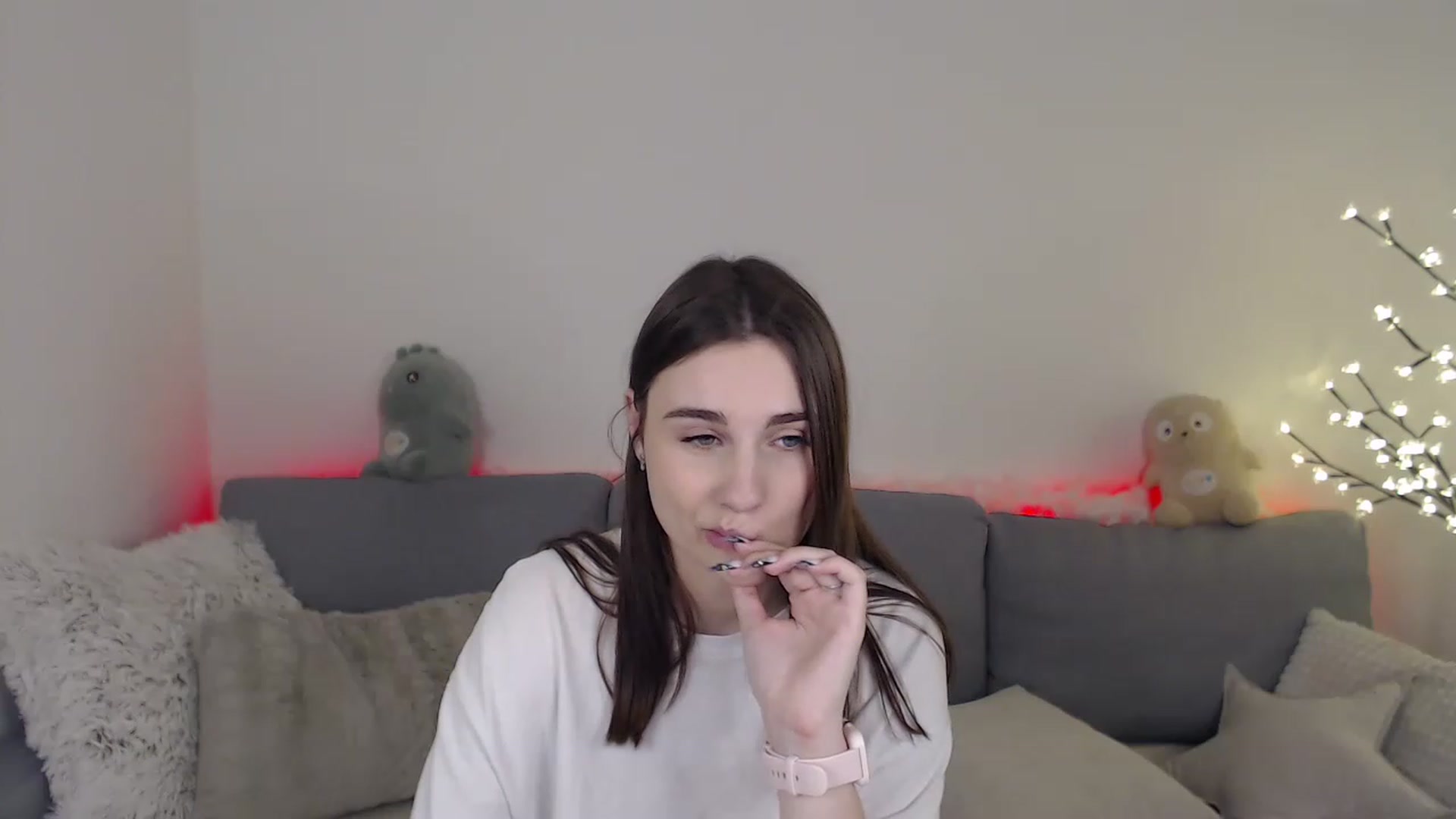 Gallery image thumbnail from LaneyGrey's myfreecams stream on, 02/20/2023, 13:15 image 6 of 20