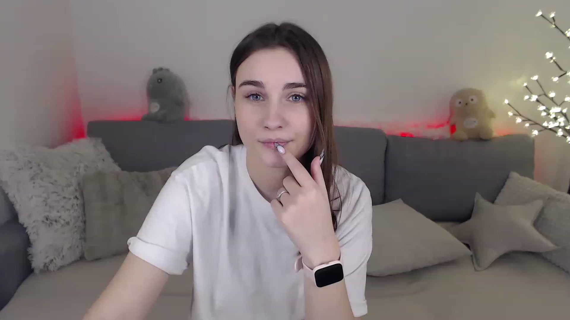 Gallery image thumbnail from LaneyGrey's myfreecams stream on, 02/20/2023, 13:15 image 18 of 20