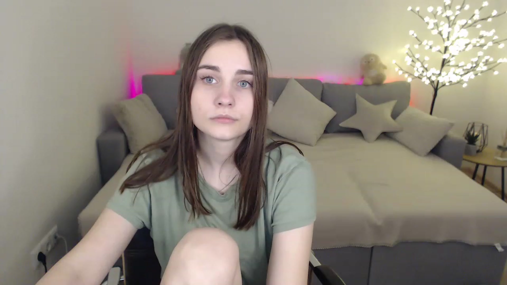 Gallery image thumbnail from LaneyGrey's myfreecams stream on, 02/24/2023, 15:14 image 19 of 20