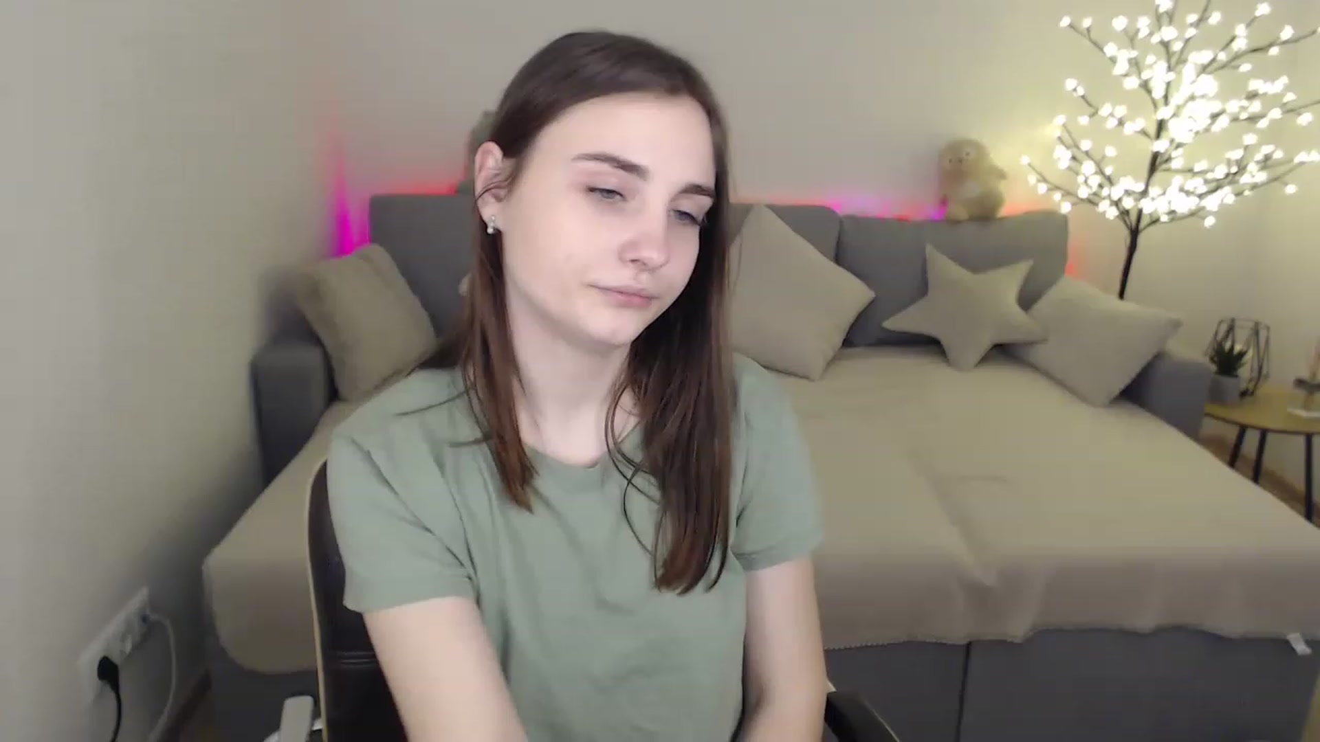 Gallery image thumbnail from LaneyGrey's myfreecams stream on, 02/24/2023, 15:14 image 15 of 20