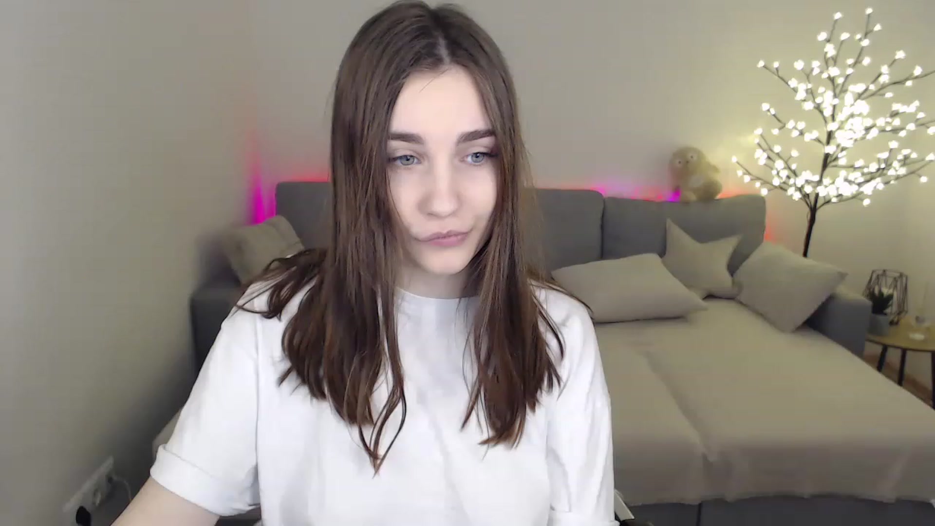Gallery image thumbnail from LaneyGrey's myfreecams stream on, 02/25/2023, 09:26 image 12 of 20