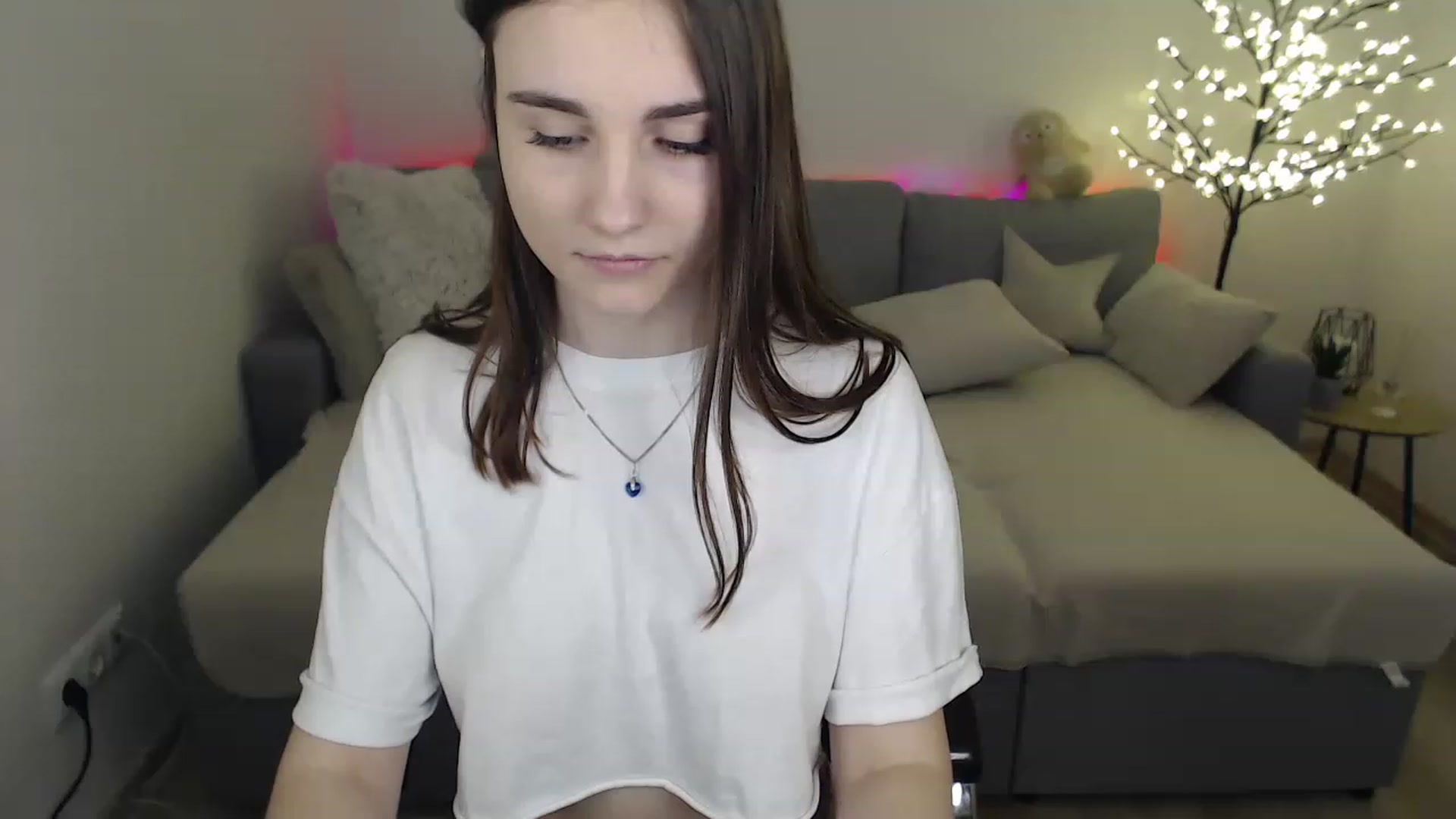 Gallery image thumbnail from LaneyGrey's myfreecams stream on, 02/25/2023, 10:19 image 15 of 20