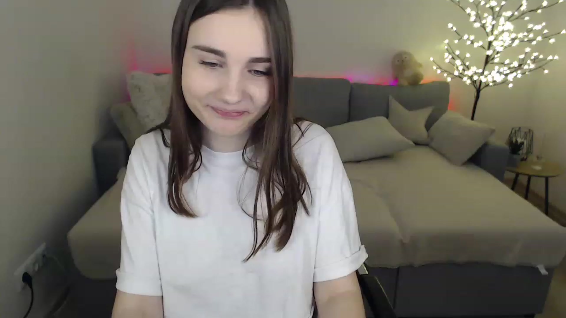 Gallery image thumbnail from LaneyGrey's myfreecams stream on, 02/25/2023, 10:19 image 4 of 20