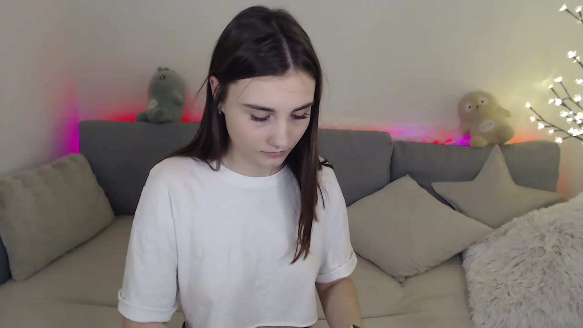 Gallery image thumbnail from LaneyGrey's myfreecams stream on, 02/25/2023, 11:42 image 4 of 20