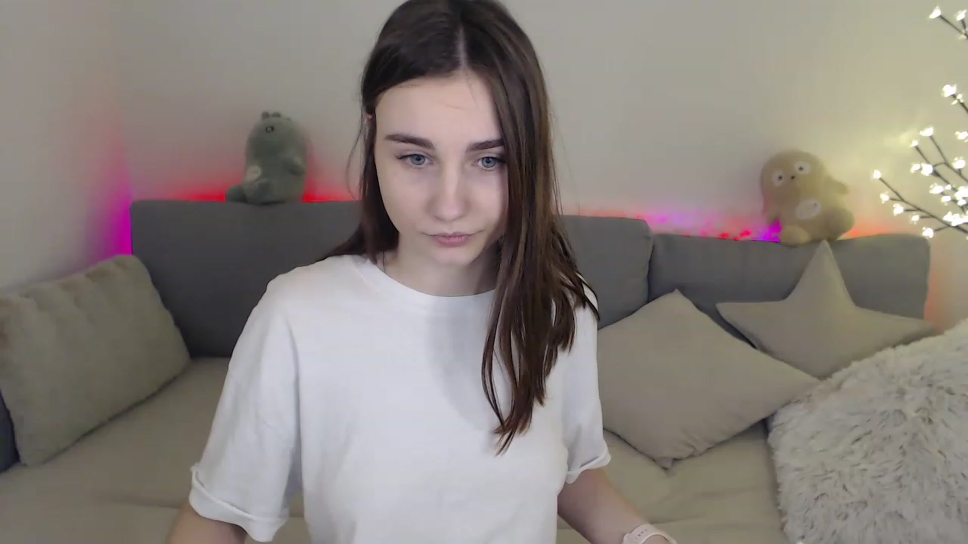 Gallery image thumbnail from LaneyGrey's myfreecams stream on, 02/25/2023, 11:42 image 1 of 20