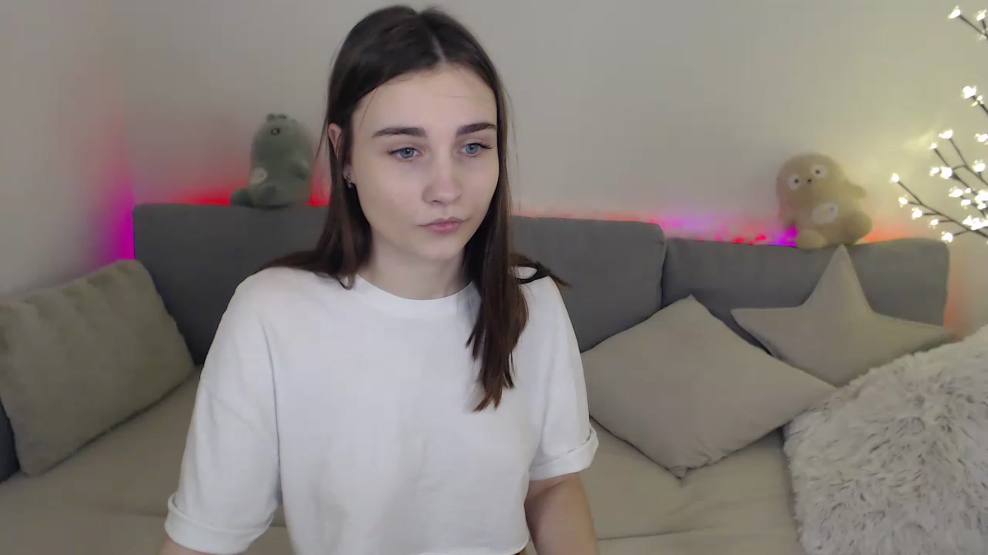 Gallery image thumbnail from LaneyGrey's myfreecams stream on, 02/25/2023, 11:42 image 3 of 20