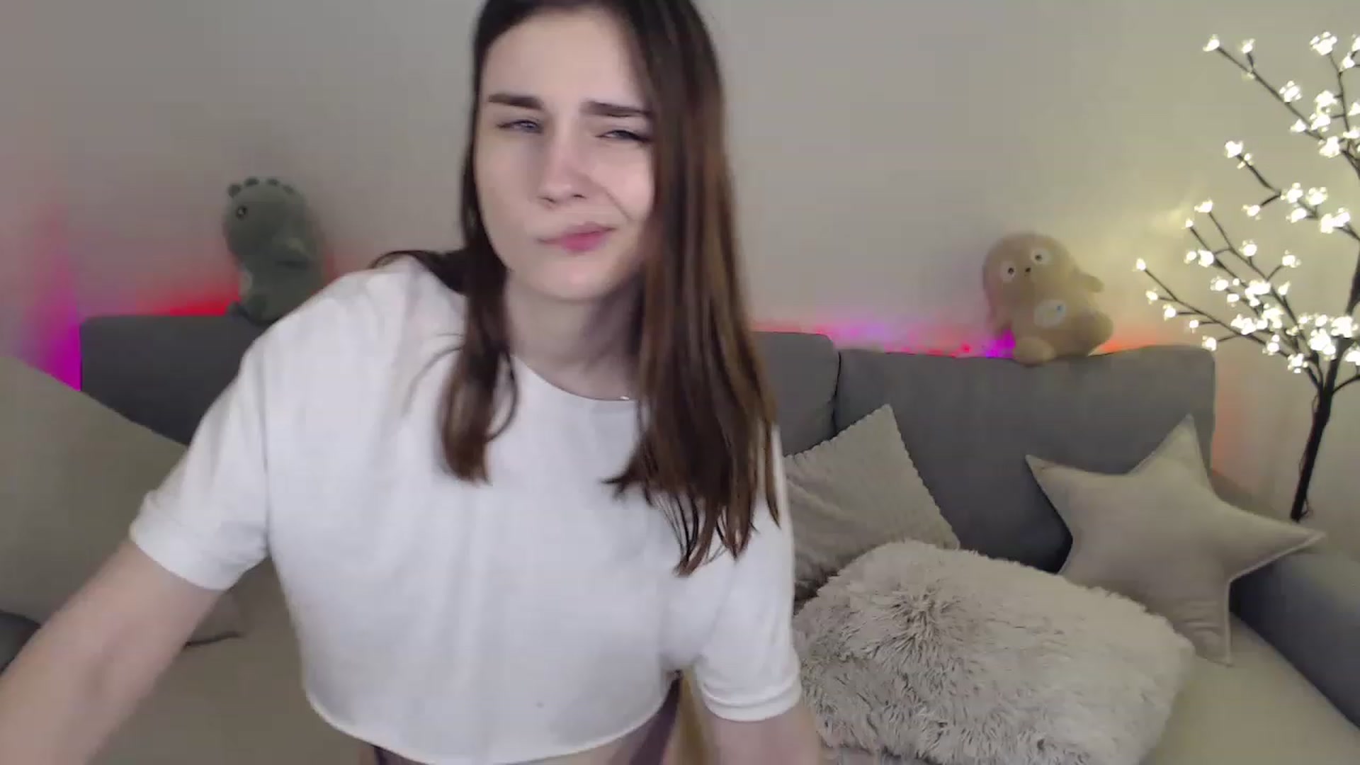 Gallery image thumbnail from LaneyGrey's myfreecams stream on, 02/25/2023, 13:08 image 19 of 20