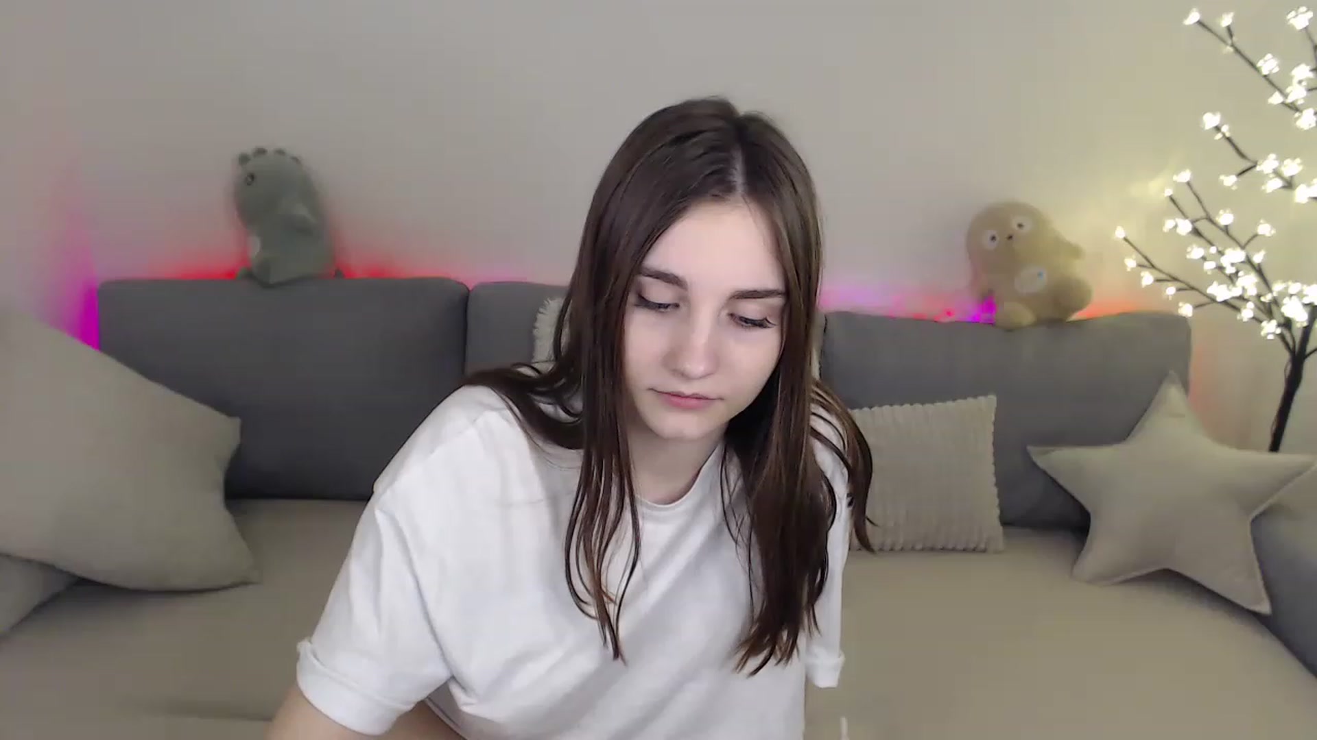 Gallery image thumbnail from LaneyGrey's myfreecams stream on, 02/25/2023, 13:47 image 19 of 20