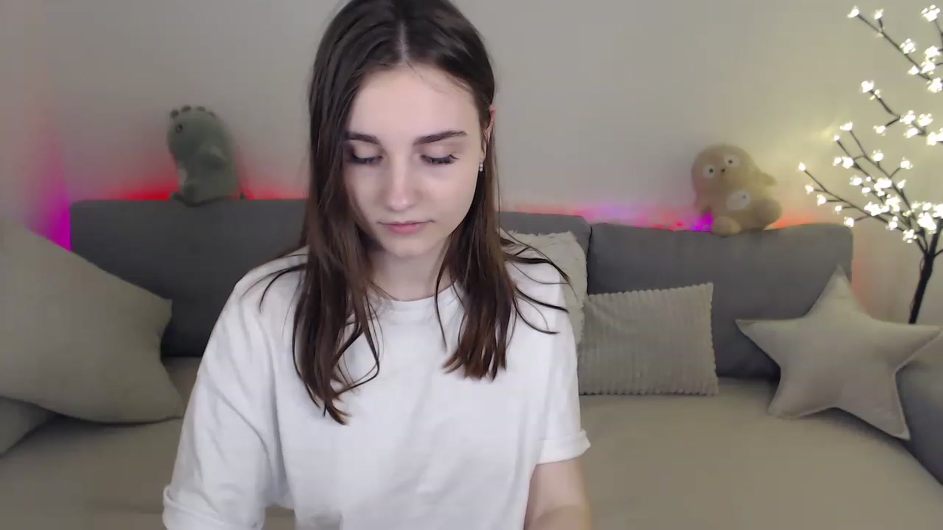 Gallery image thumbnail from LaneyGrey's myfreecams stream on, 02/25/2023, 13:47 image 14 of 20