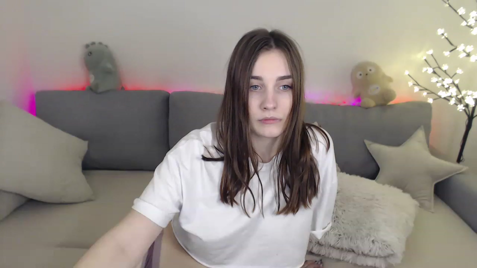 Gallery image thumbnail from LaneyGrey's myfreecams stream on, 02/25/2023, 13:47 image 3 of 20