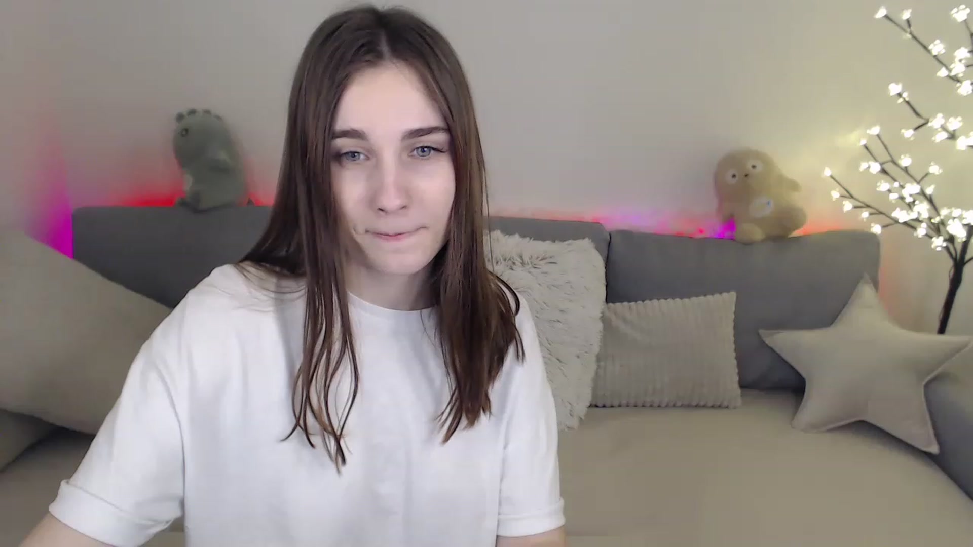 Gallery image thumbnail from LaneyGrey's myfreecams stream on, 02/25/2023, 13:47 image 18 of 20