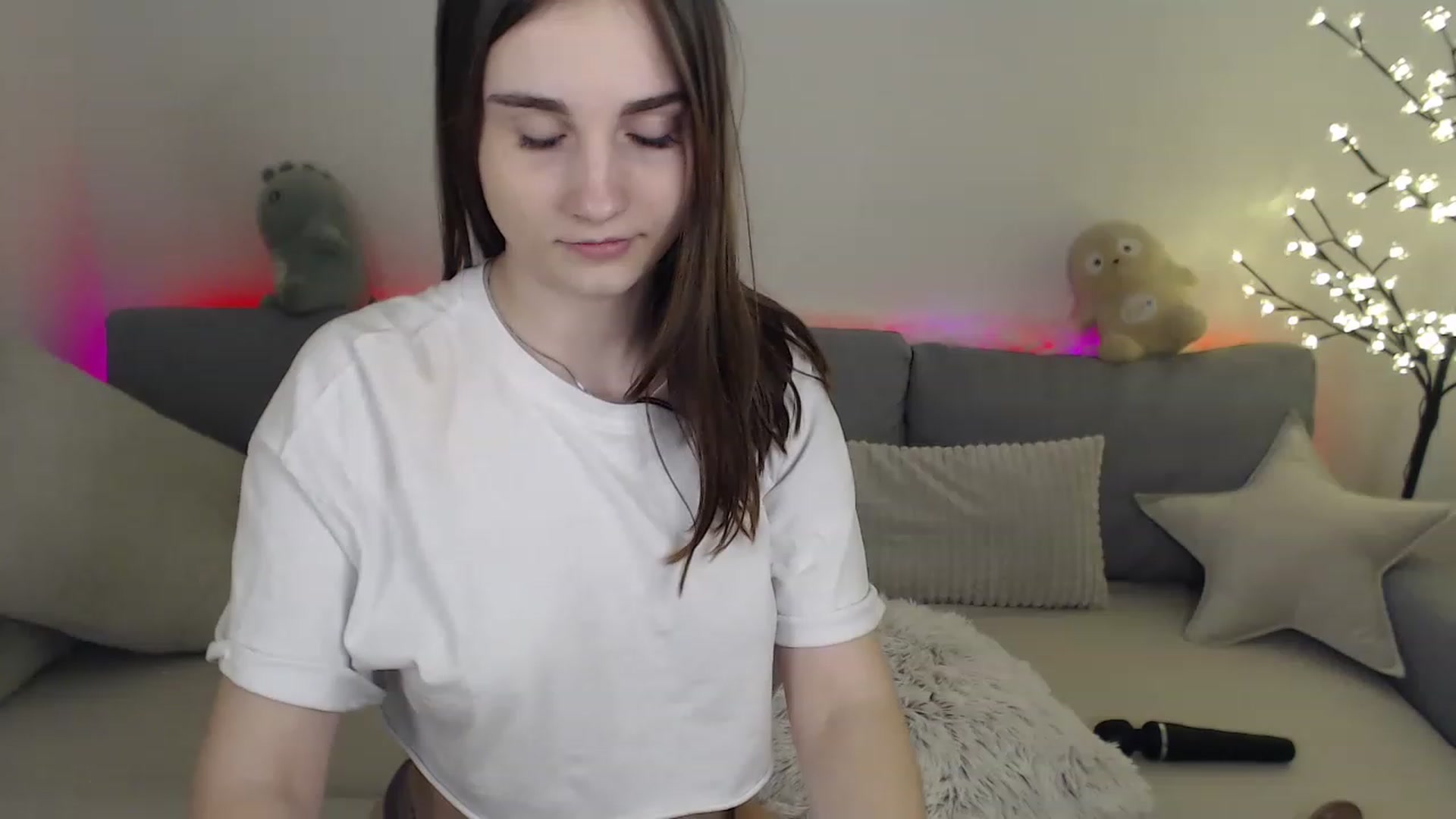 Gallery image thumbnail from LaneyGrey's myfreecams stream on, 02/25/2023, 14:36 image 3 of 20