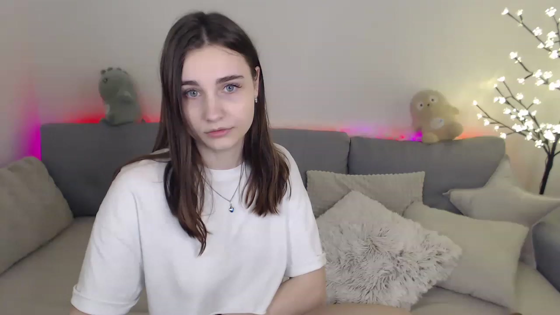 Gallery image thumbnail from LaneyGrey's myfreecams stream on, 02/25/2023, 14:36 image 13 of 20