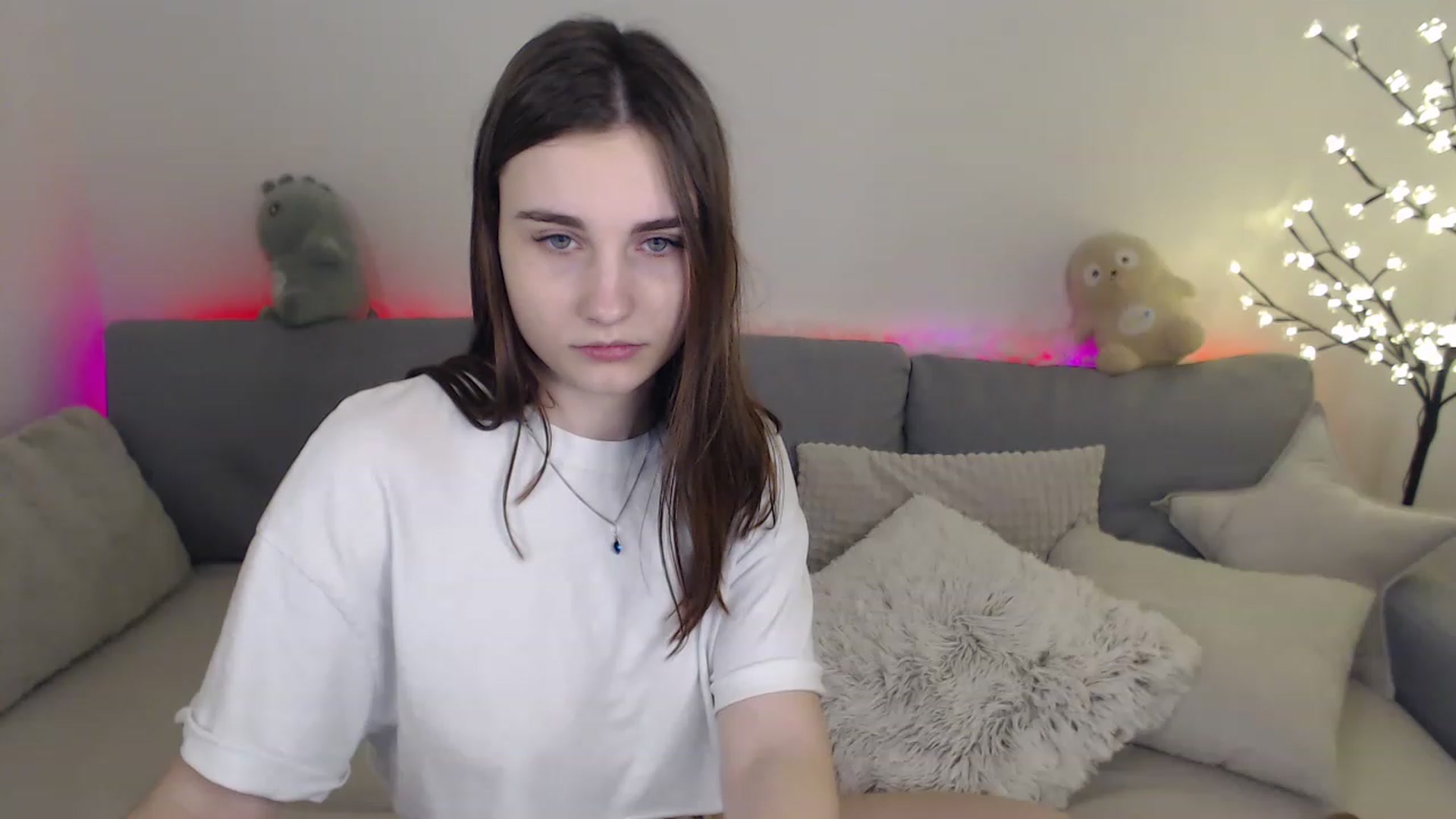 Gallery image thumbnail from LaneyGrey's myfreecams stream on, 02/25/2023, 14:36 image 10 of 20