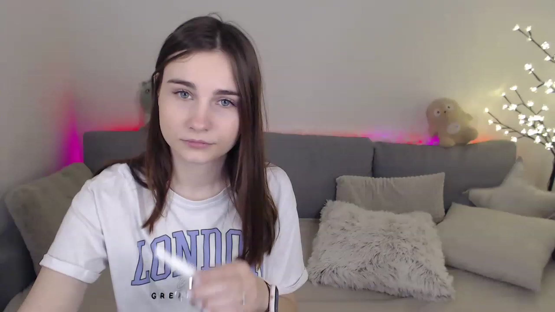 Gallery image thumbnail from LaneyGrey's myfreecams stream on, 02/26/2023, 09:59 image 11 of 20