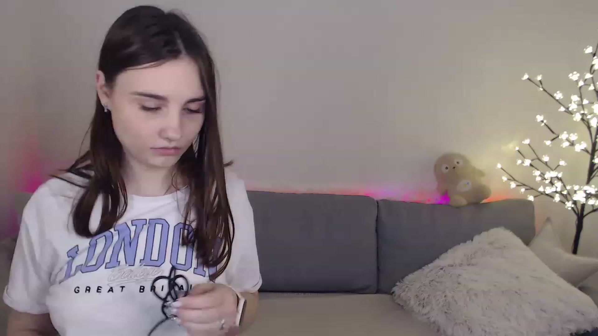 Gallery image thumbnail from LaneyGrey's myfreecams stream on, 02/26/2023, 13:20 image 14 of 20
