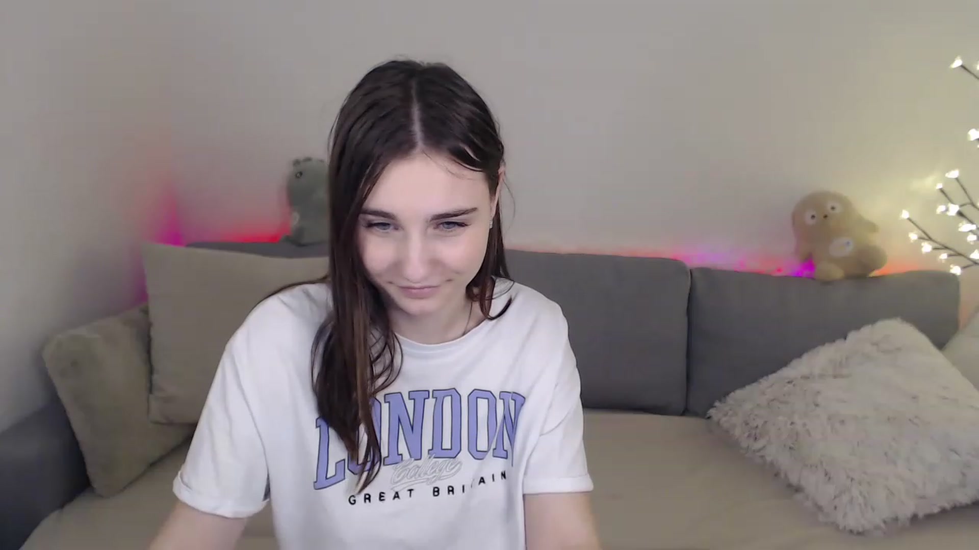 Gallery image thumbnail from LaneyGrey's myfreecams stream on, 02/26/2023, 14:12 image 7 of 20