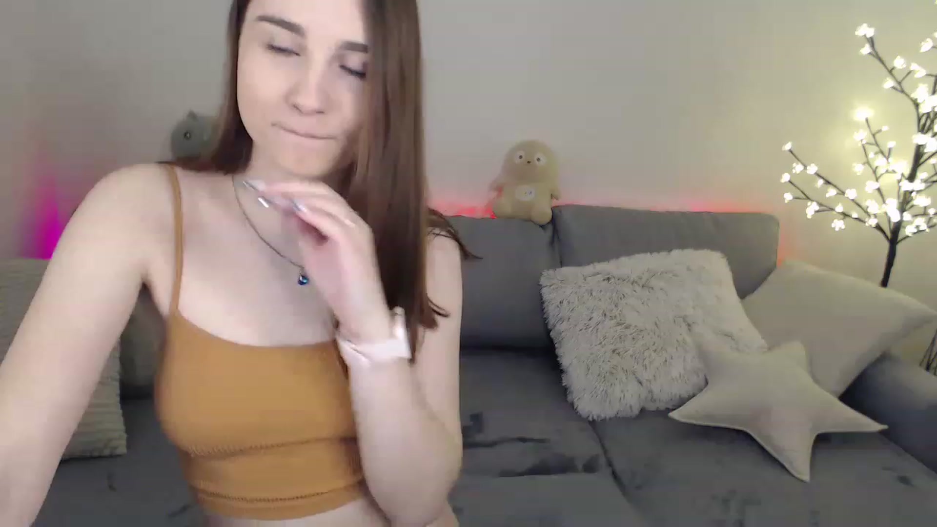 Gallery image thumbnail from LaneyGrey's myfreecams stream on, 02/27/2023, 09:32 image 5 of 20