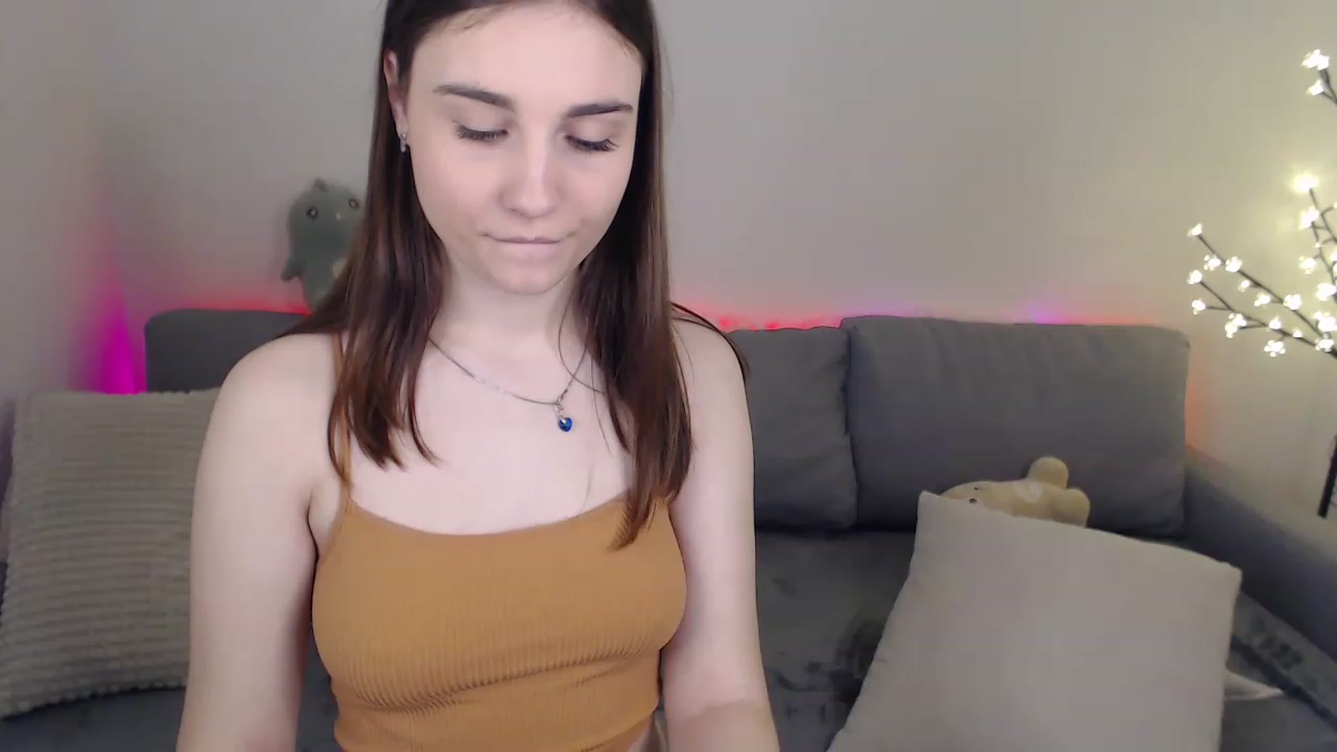 Gallery image thumbnail from LaneyGrey's myfreecams stream on, 02/27/2023, 10:50 image 6 of 20