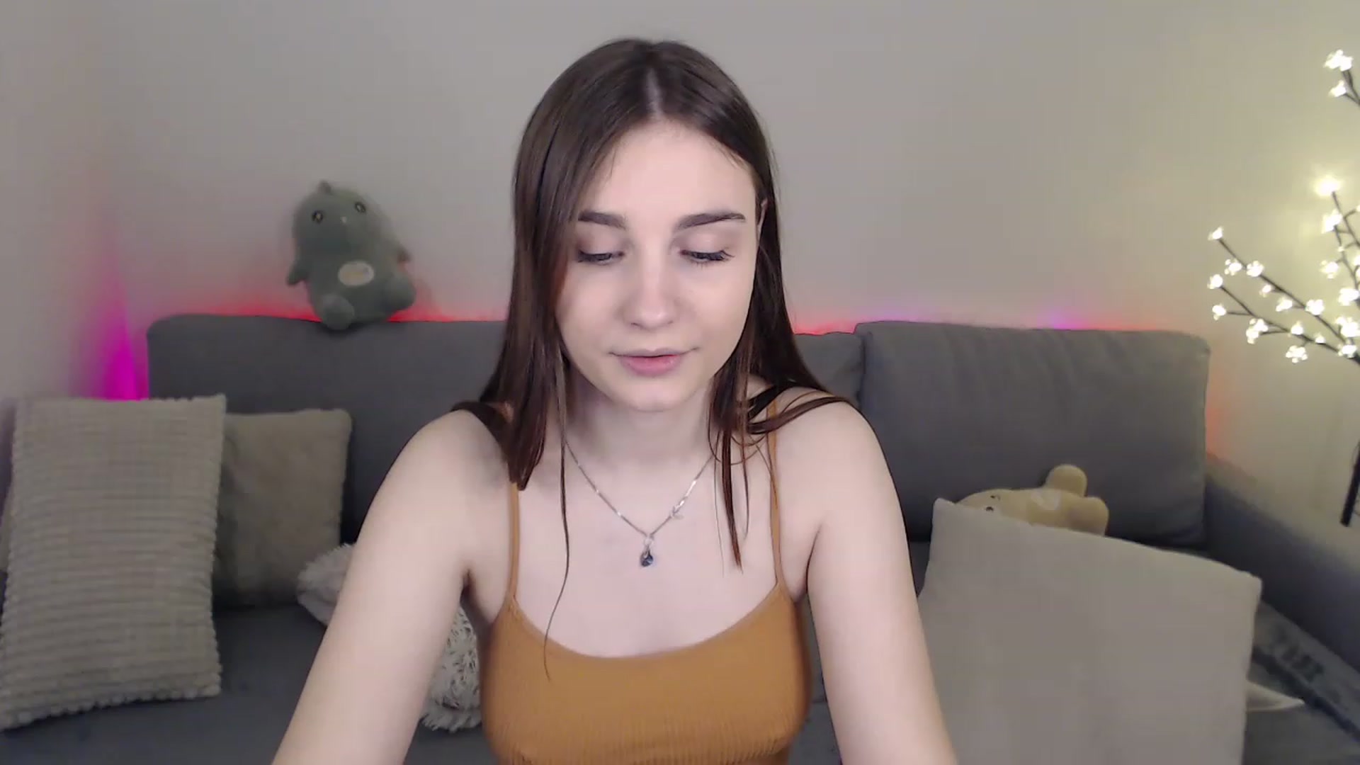 Gallery image thumbnail from LaneyGrey's myfreecams stream on, 02/27/2023, 10:50 image 3 of 20