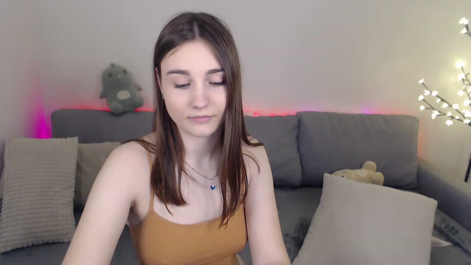 Gallery image thumbnail from LaneyGrey's myfreecams stream on, 02/27/2023, 10:50 image 12 of 20