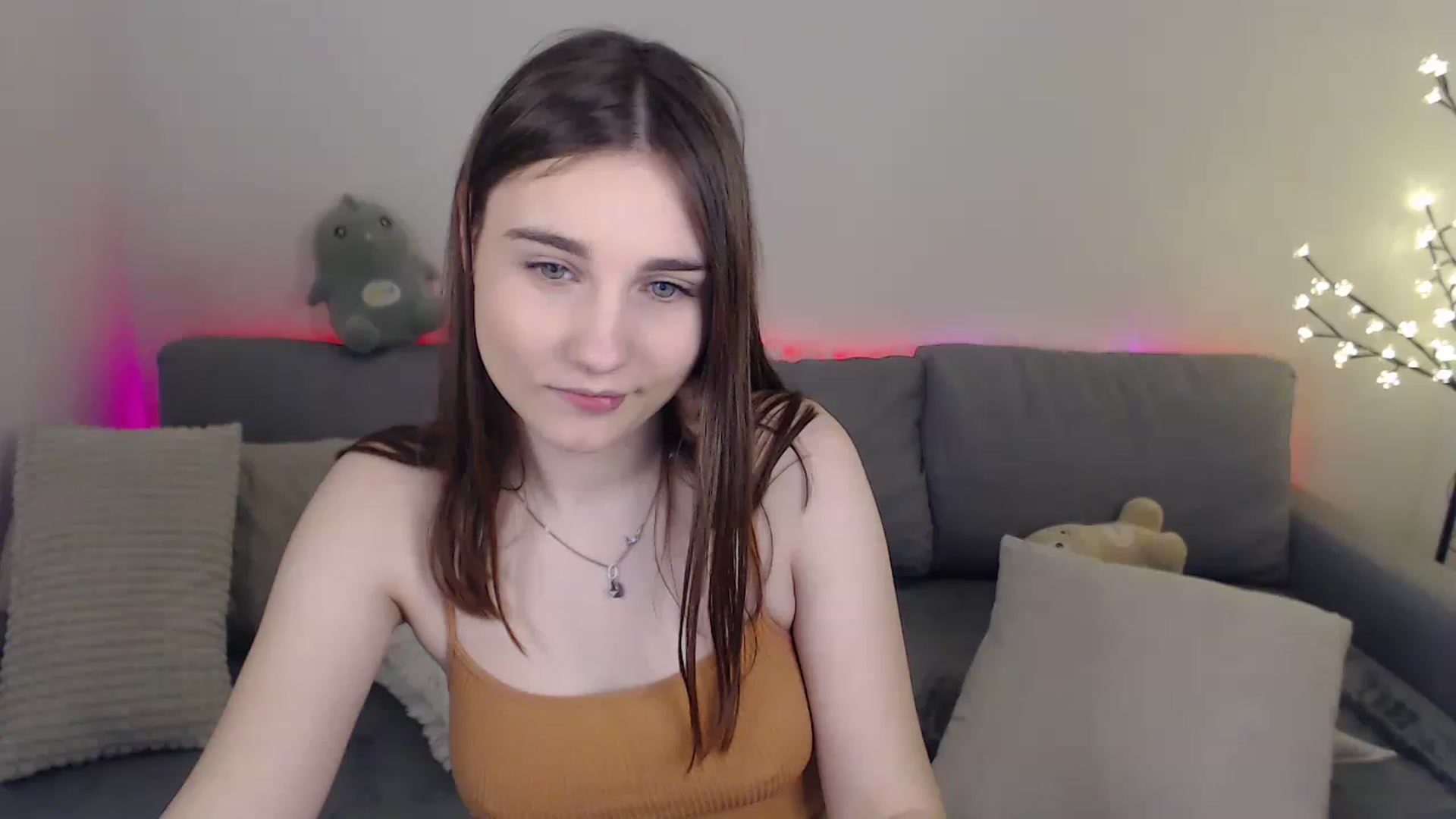 Gallery image thumbnail from LaneyGrey's myfreecams stream on, 02/27/2023, 10:50 image 10 of 20