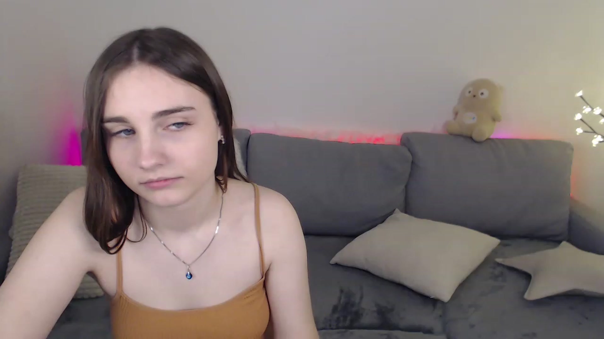 Gallery image thumbnail from LaneyGrey's myfreecams stream on, 02/27/2023, 15:11 image 17 of 20