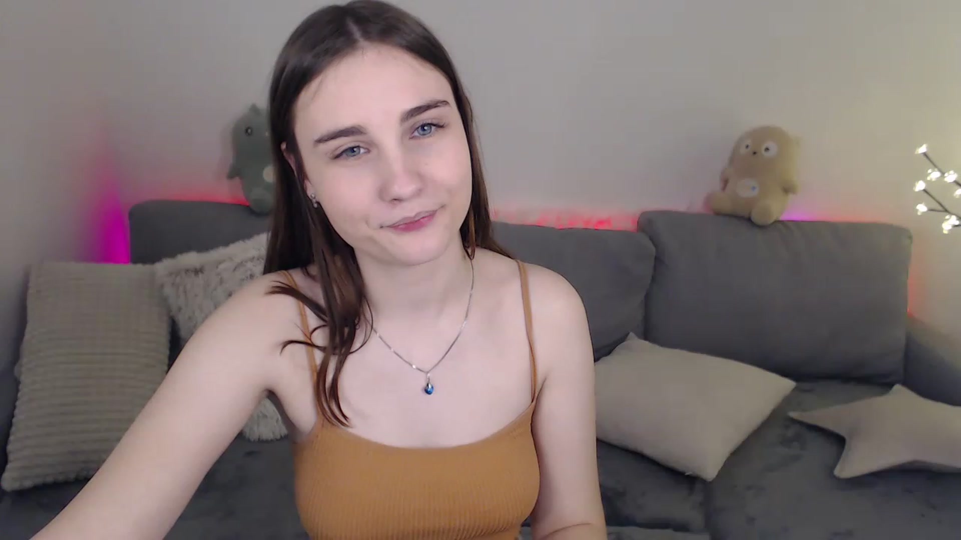 Gallery image thumbnail from LaneyGrey's myfreecams stream on, 02/27/2023, 15:11 image 18 of 20