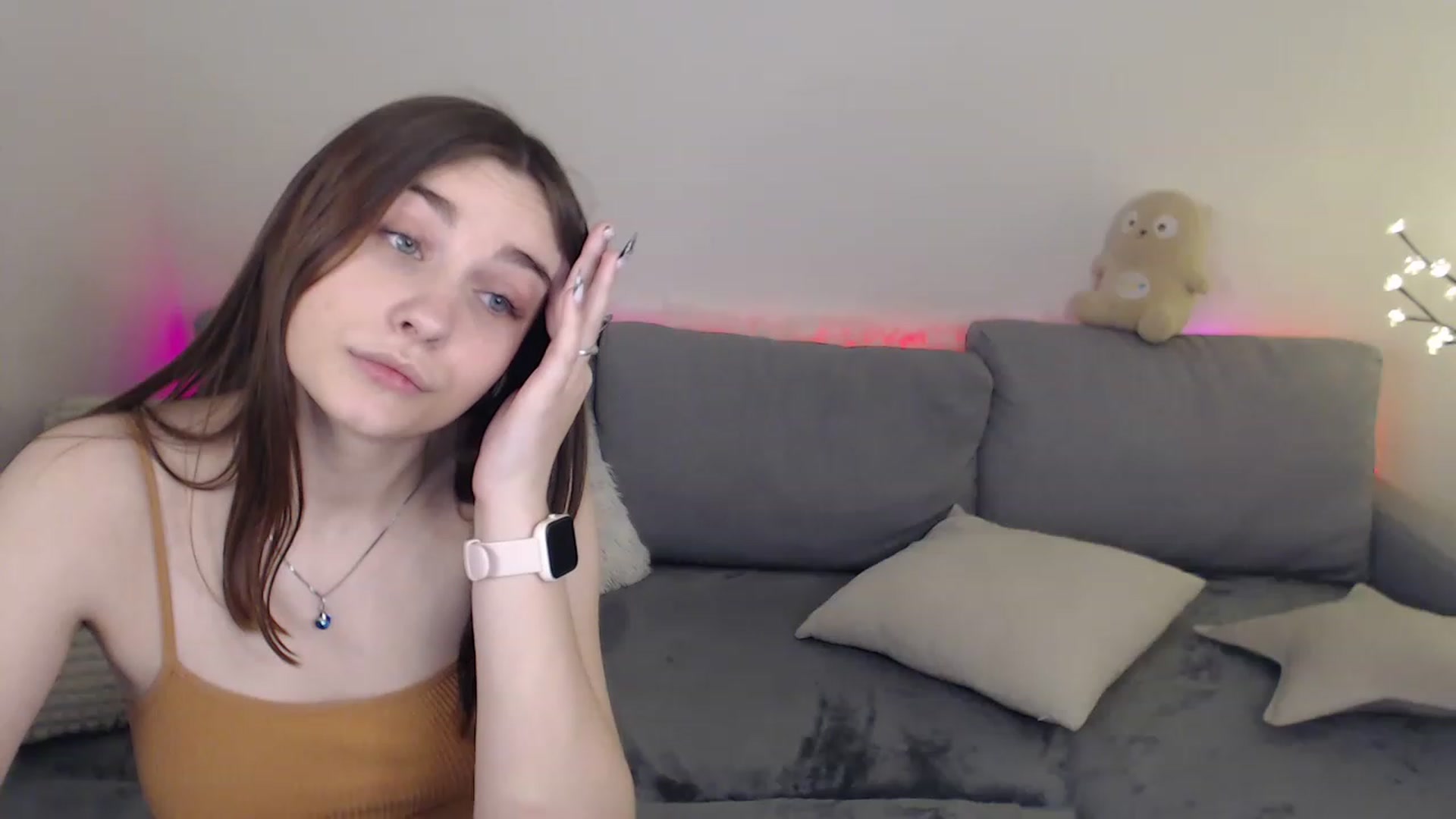 Gallery image thumbnail from LaneyGrey's myfreecams stream on, 02/27/2023, 15:11 image 4 of 20