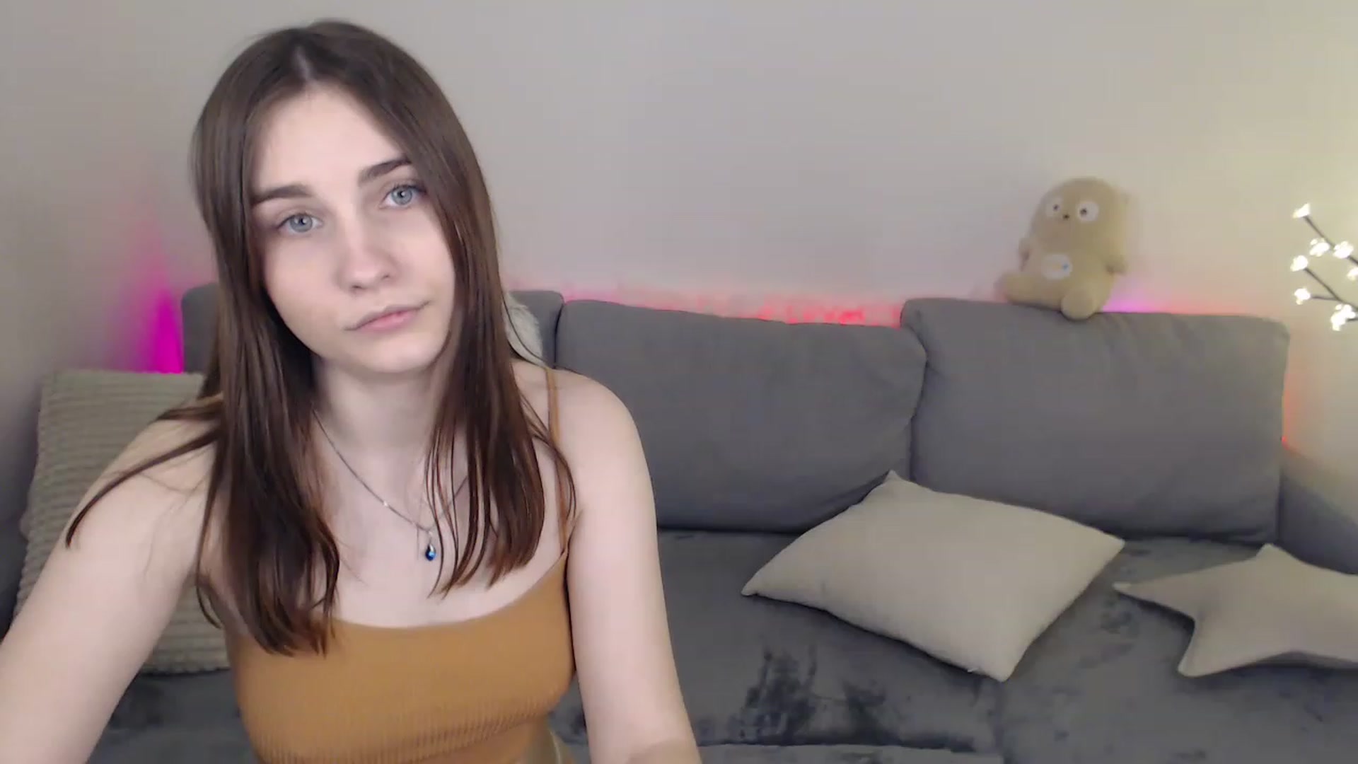 Gallery image thumbnail from LaneyGrey's myfreecams stream on, 02/27/2023, 15:11 image 9 of 20