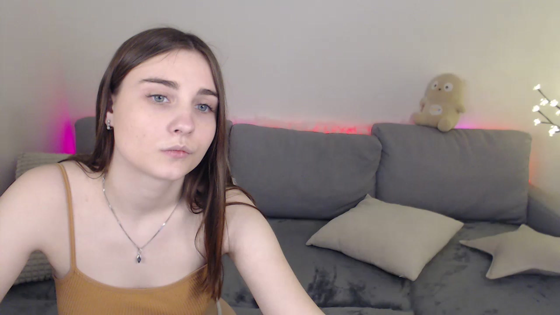 Gallery image thumbnail from LaneyGrey's myfreecams stream on, 02/27/2023, 15:11 image 6 of 20