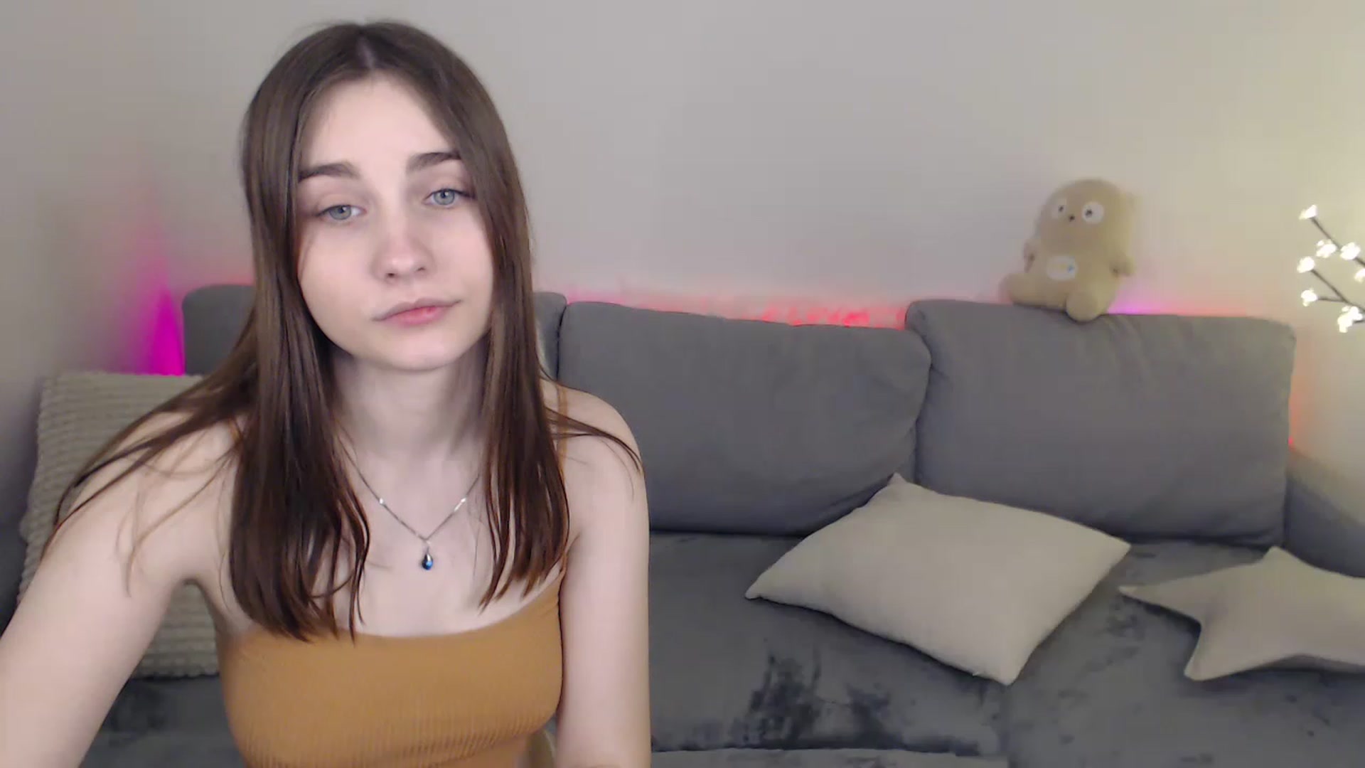 Gallery image thumbnail from LaneyGrey's myfreecams stream on, 02/27/2023, 15:11 image 8 of 20